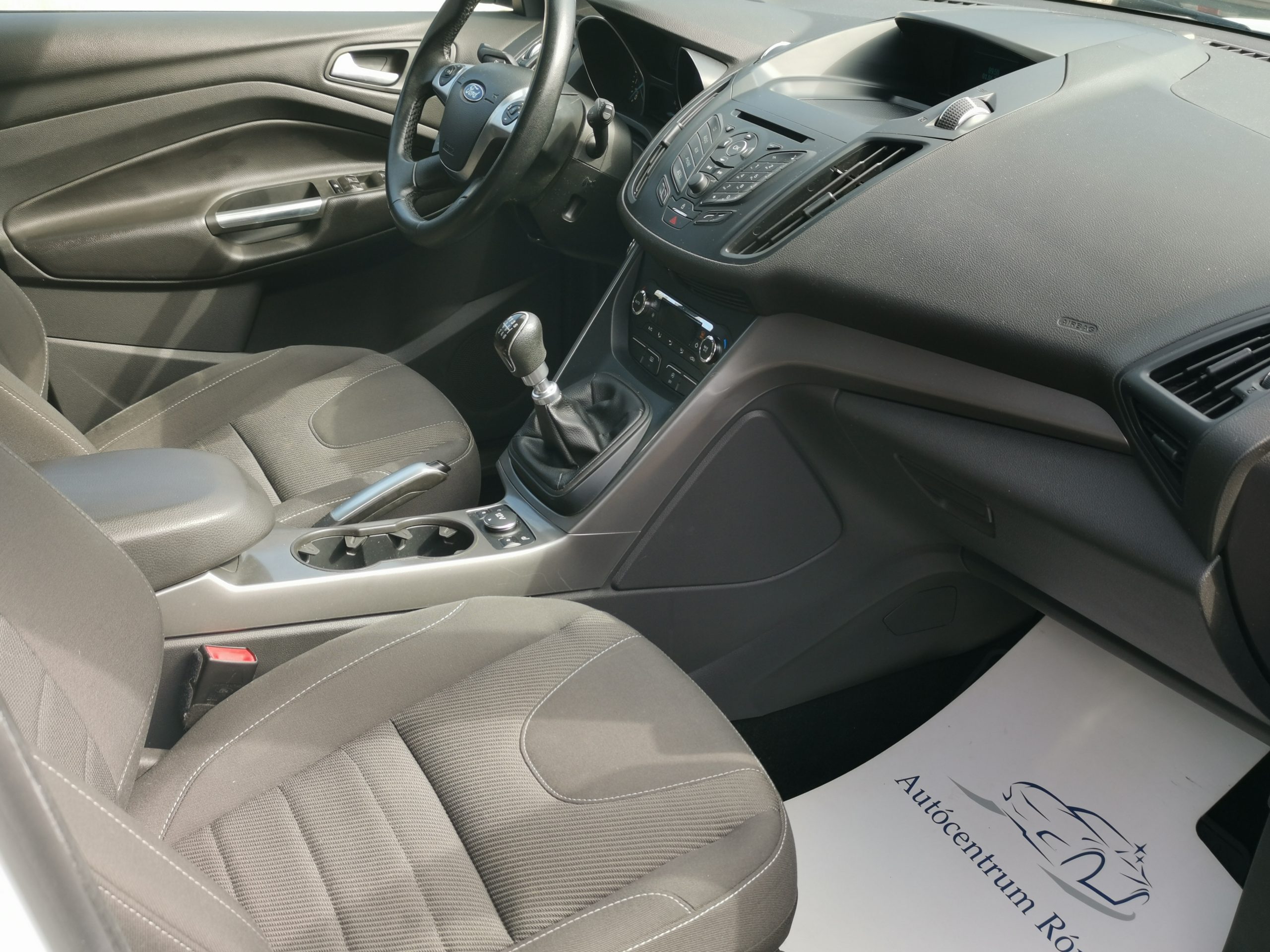 FORD KUGA 1.5 EcoBoost Trend Technology 2WD MO.-i. 2. Tulaj. TEMPOMAT. PARKRADAR. ÜLÉSFŰTÉS. VONÓHOROG