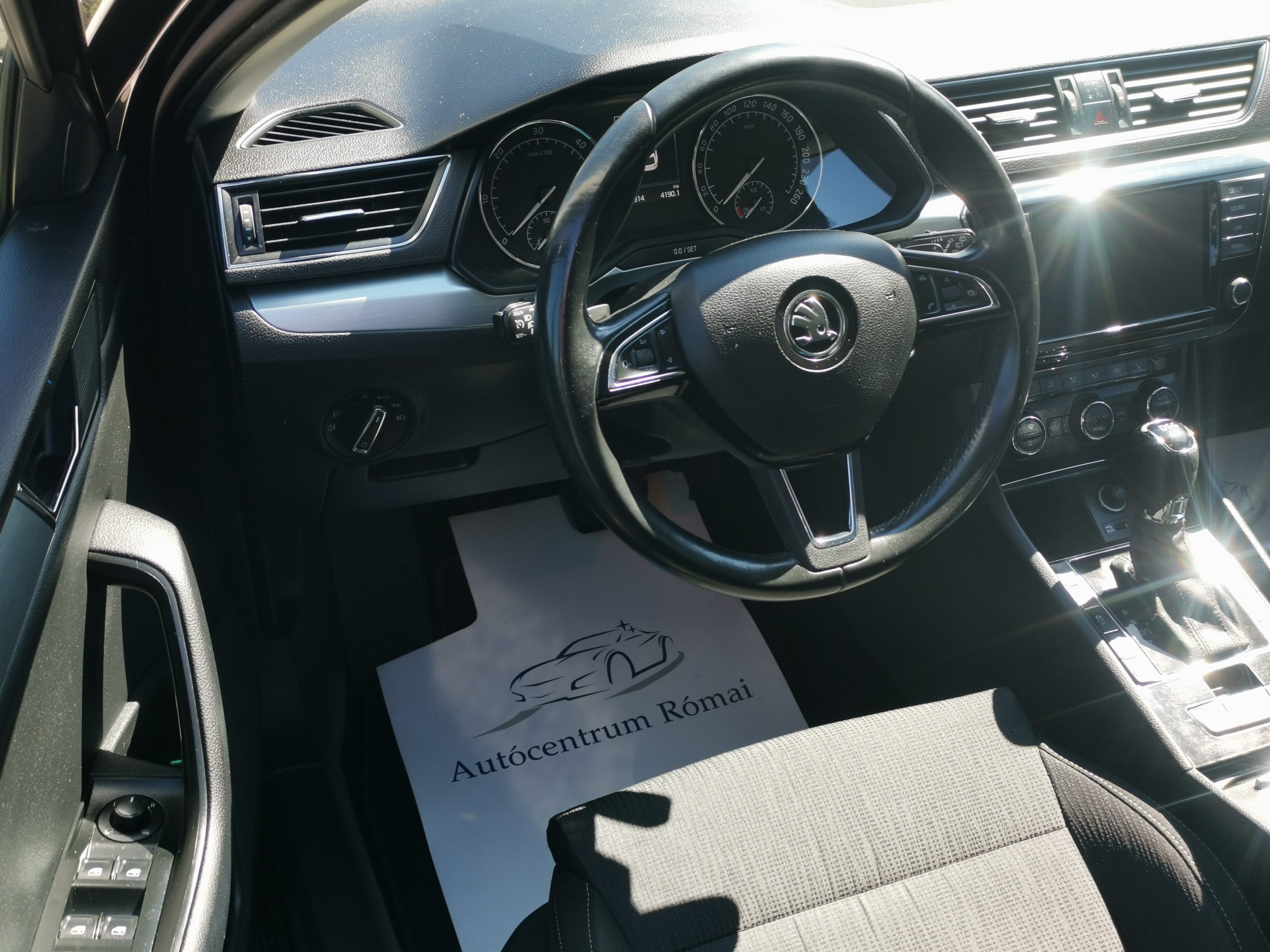 SKODA SUPERB Combi 2.0 TDI SCR Ambition DSG MO.-i. 1. Tulaj. TEMPOMAT. ÜLÉSFŰTÉS. PARKRADAR. ALUFELNI