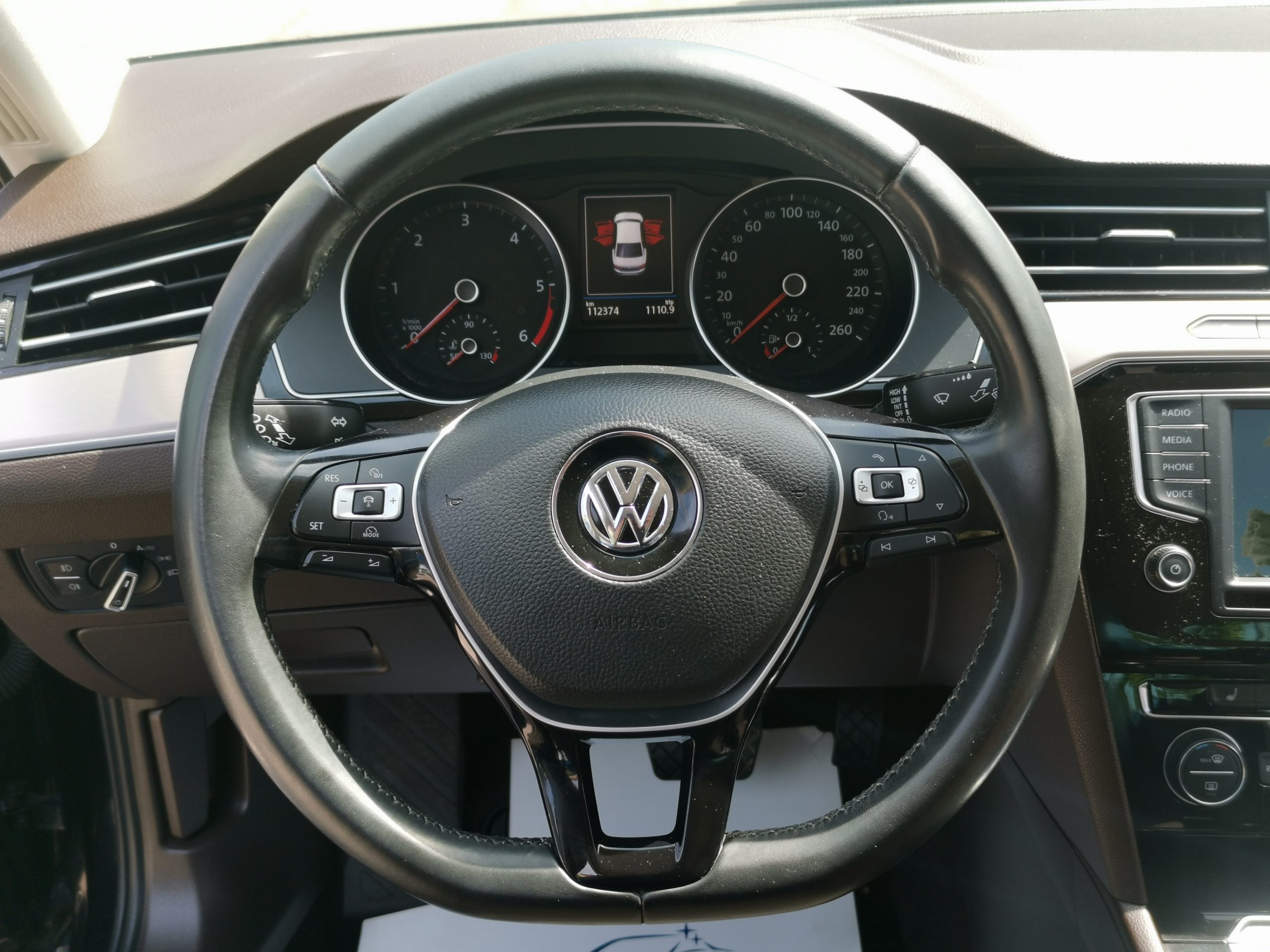 VOLKSWAGEN PASSAT VIII 2.0 TDI BMT Highline DSG 112.000km! MO.-i. 1. Tulaj. Szervizkönyv! FÉLBŐR. LED. NAVIGÁCIÓ