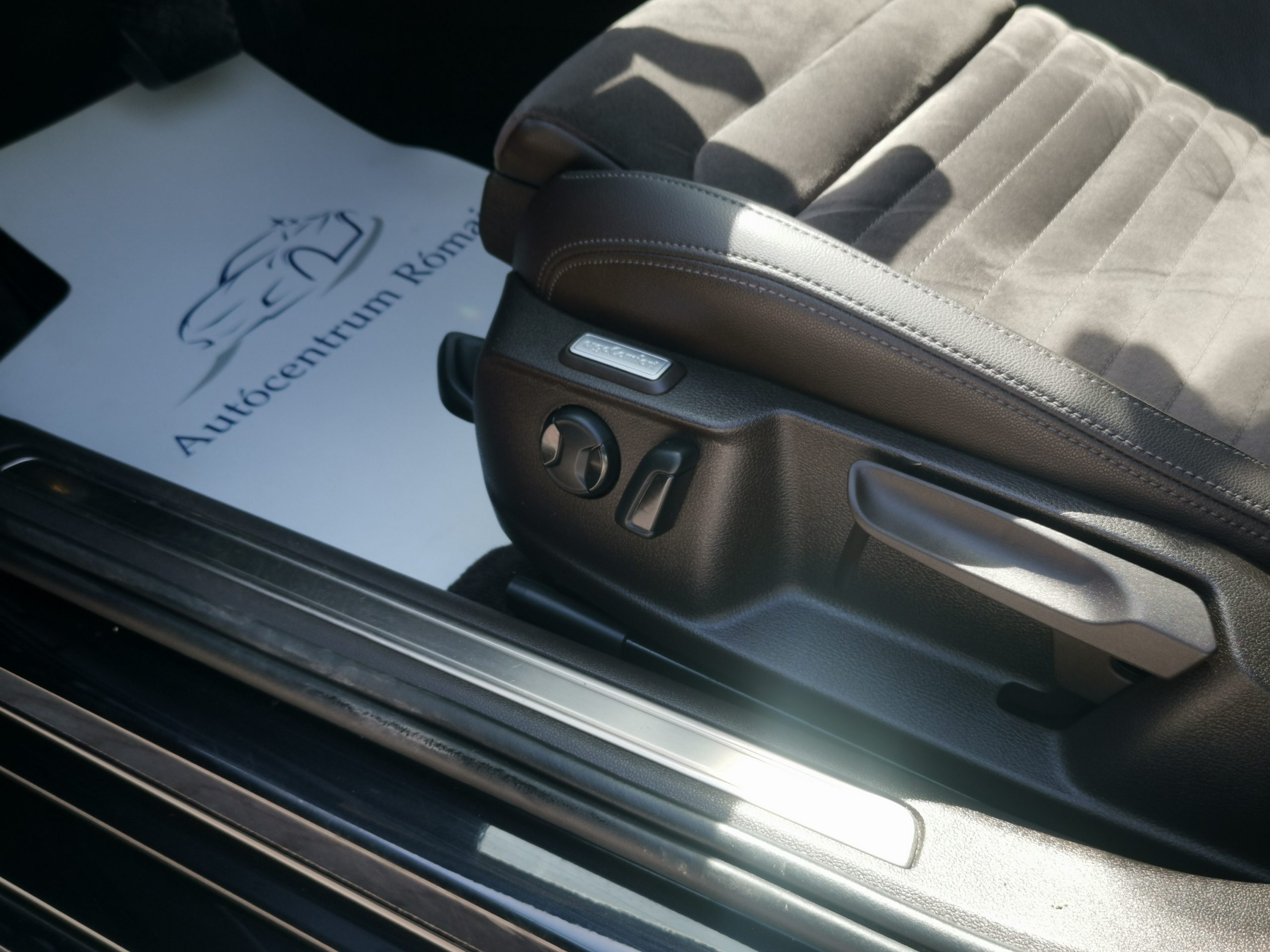 VOLKSWAGEN PASSAT VIII 2.0 TDI BMT Highline DSG 112.000km! MO.-i. 1. Tulaj. Szervizkönyv! FÉLBŐR. LED. NAVIGÁCIÓ