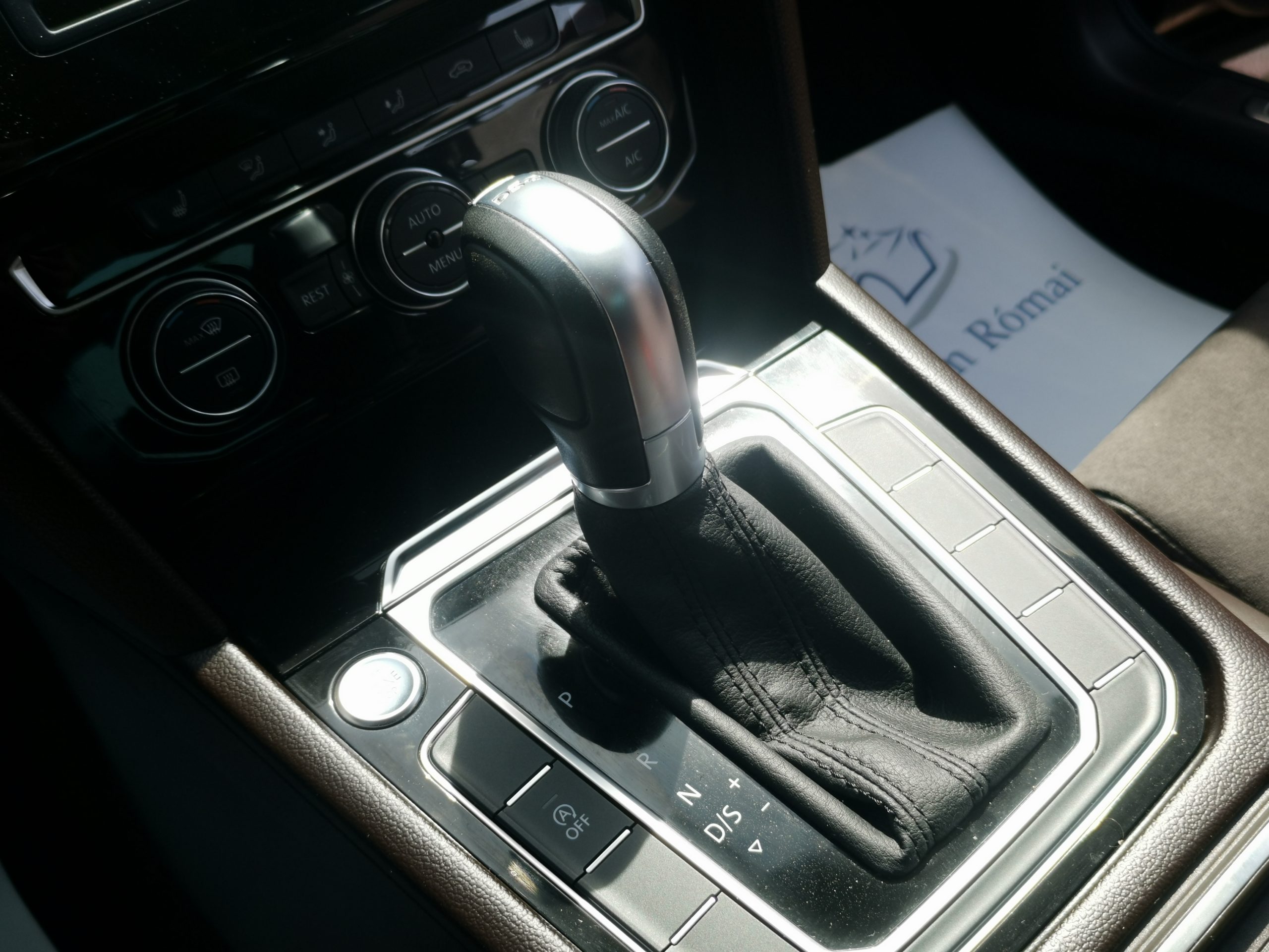 VOLKSWAGEN PASSAT VIII 2.0 TDI BMT Highline DSG 112.000km! MO.-i. 1. Tulaj. Szervizkönyv! FÉLBŐR. LED. NAVIGÁCIÓ