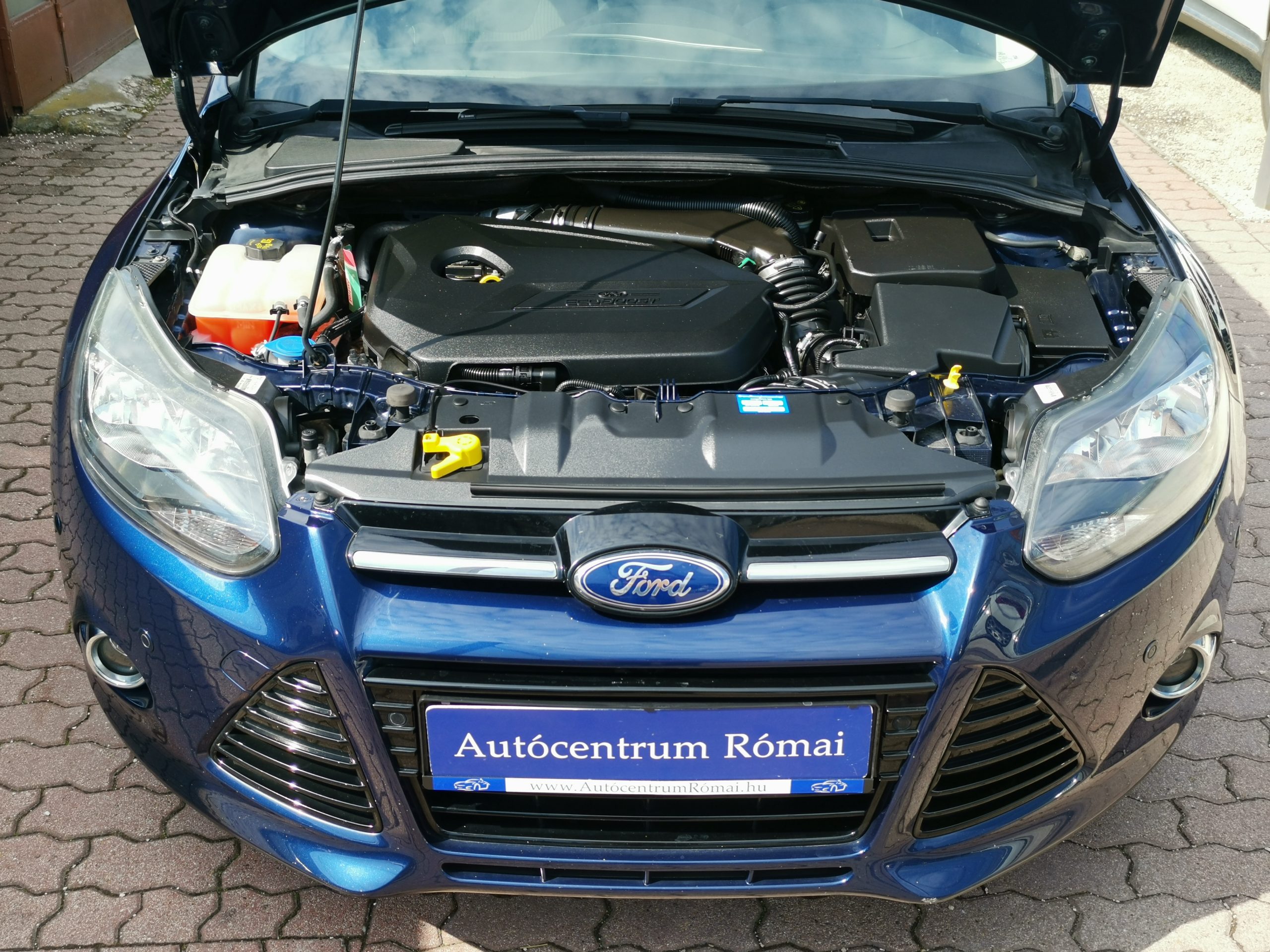 FORD FOCUS 1.6 SCTI Ecoboost Titanium 2. Tulaj. TEMPOMAT. PARKRADAR. ÜLÉSFŰTÉS. VONÓHOROG