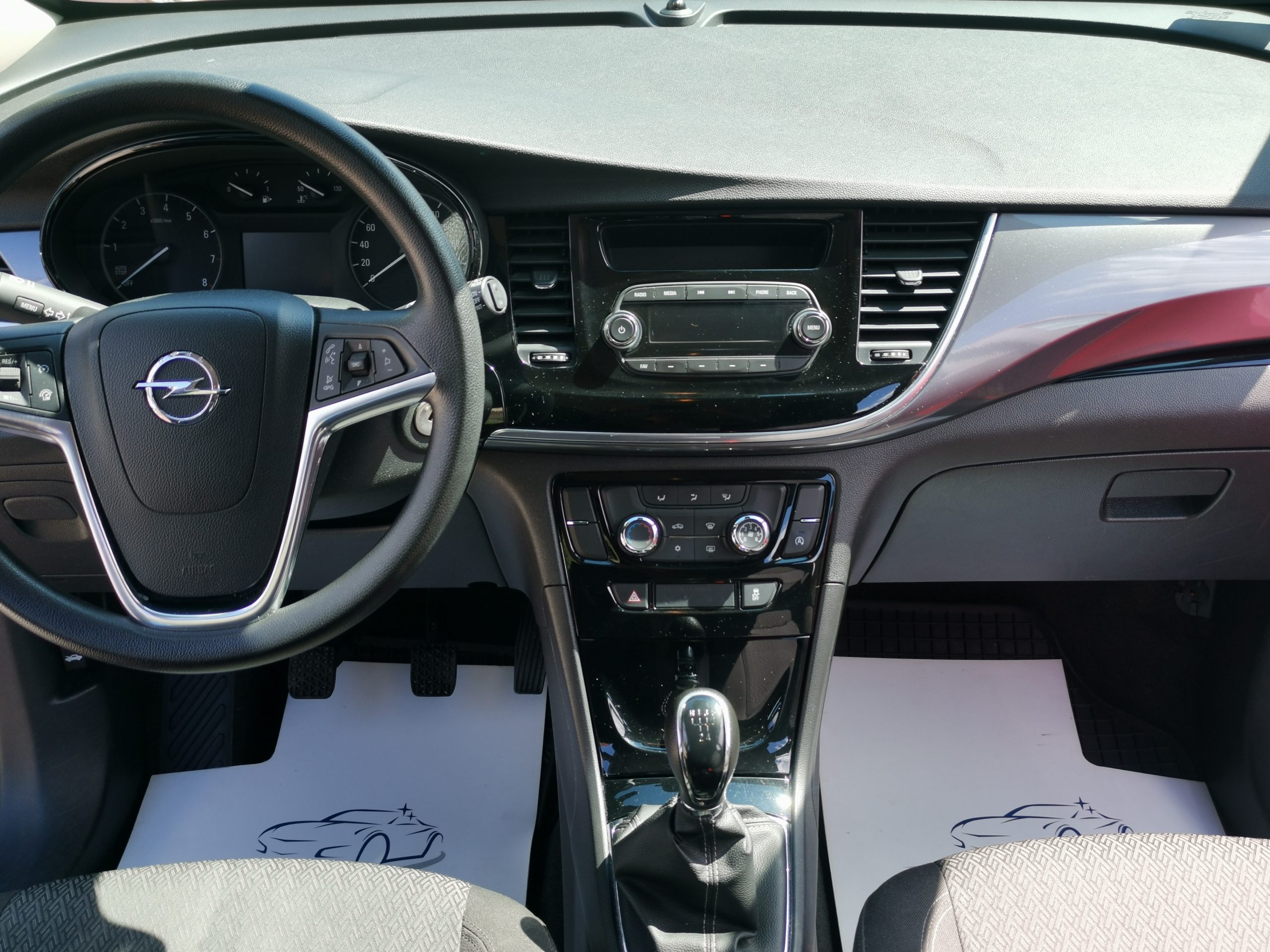 OPEL MOKKA X 1.6 Selection Start-Stop MO.-i. 1. Tulaj. Szervizkönyv! KLÍMA. VONÓHOROG. ELEKTROMOS ABLAK