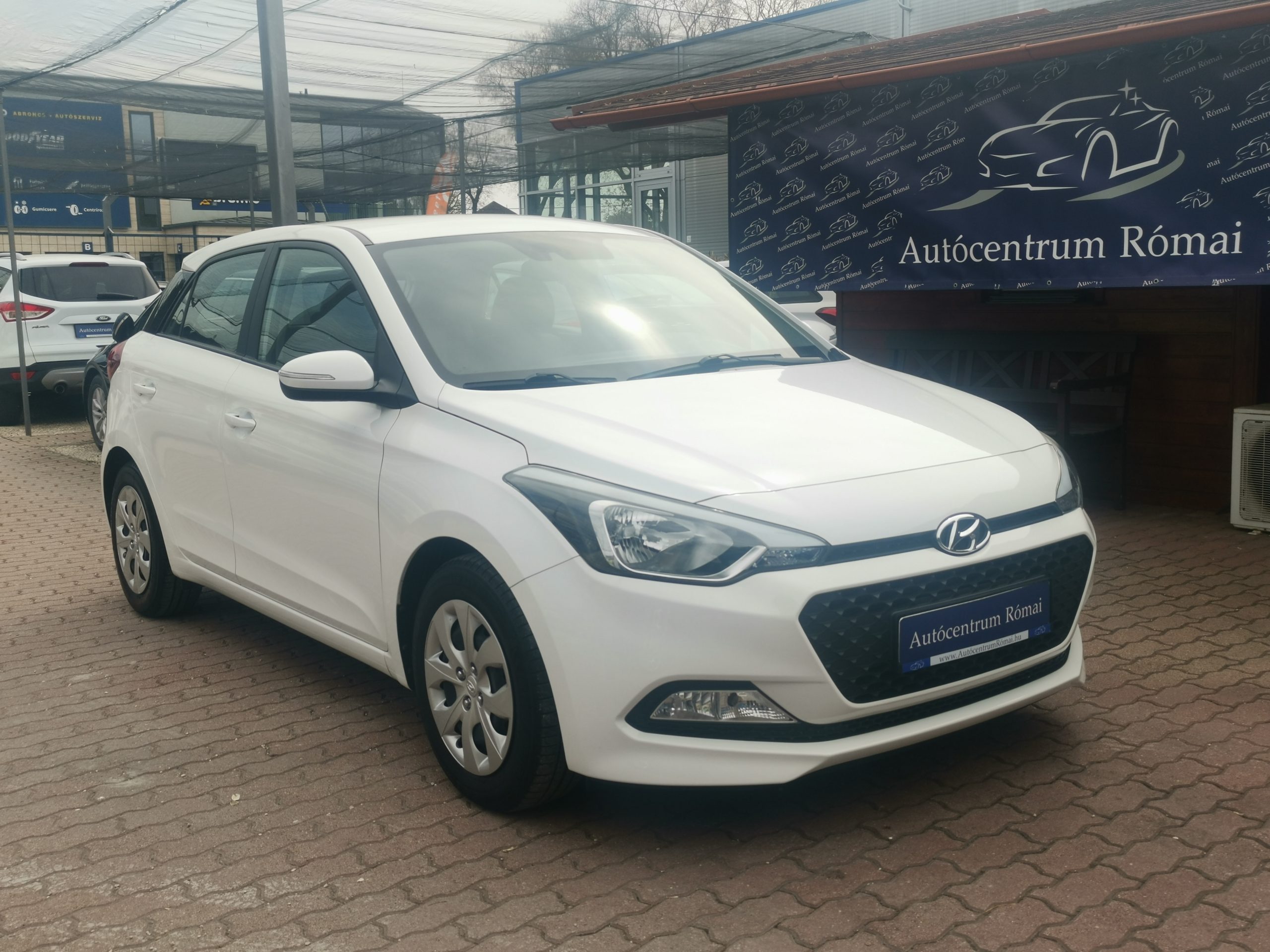 HYUNDAI I20 1.25i HP Go! 1. Tulaj. Szervizkönyv! ÜLÉSFŰTÉS. TEMPOMAT. PARKRADAR. KORMÁNYFŰTÉS