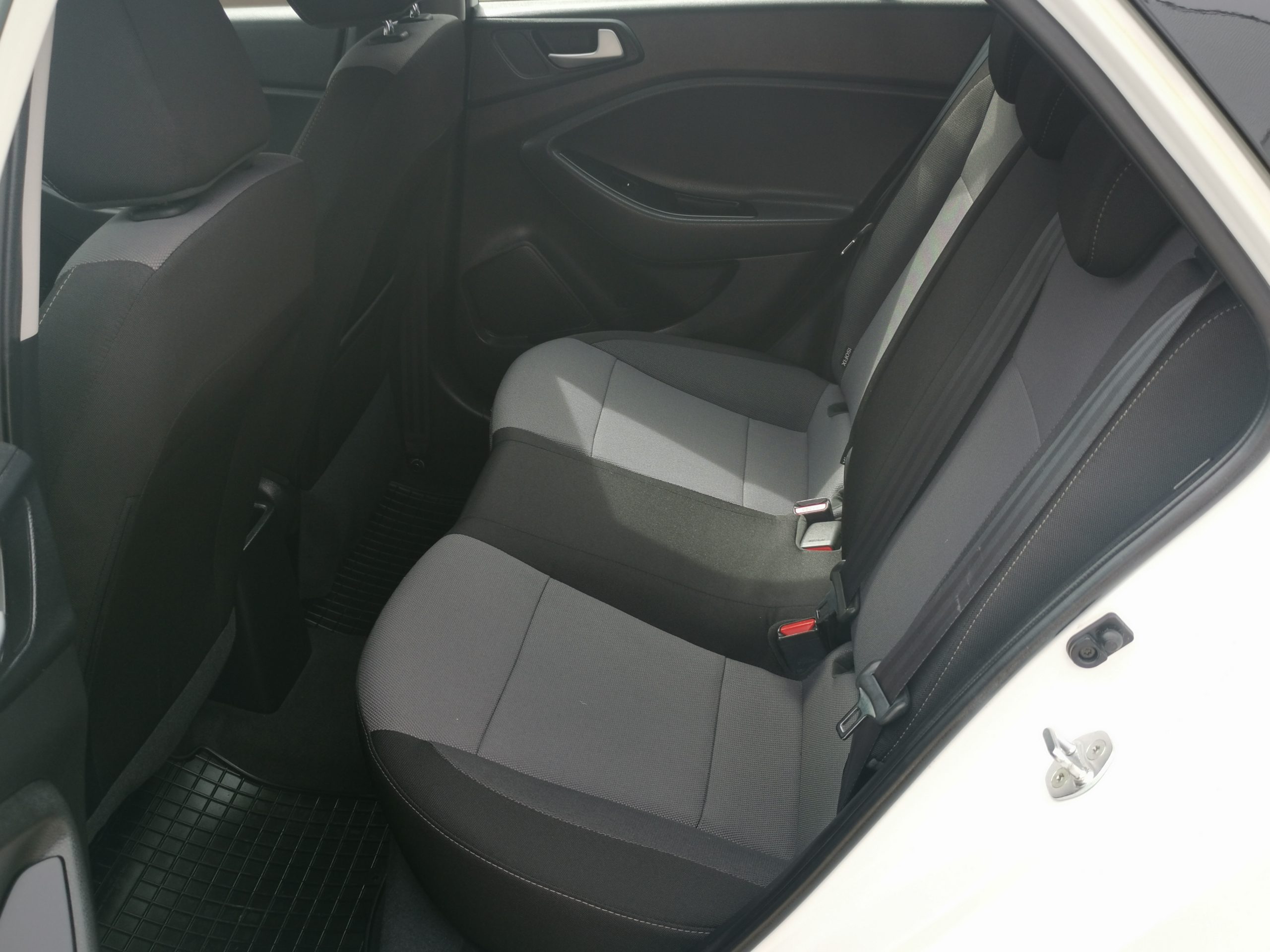 HYUNDAI I20 1.25i HP Go! 1. Tulaj. Szervizkönyv! ÜLÉSFŰTÉS. TEMPOMAT. PARKRADAR. KORMÁNYFŰTÉS