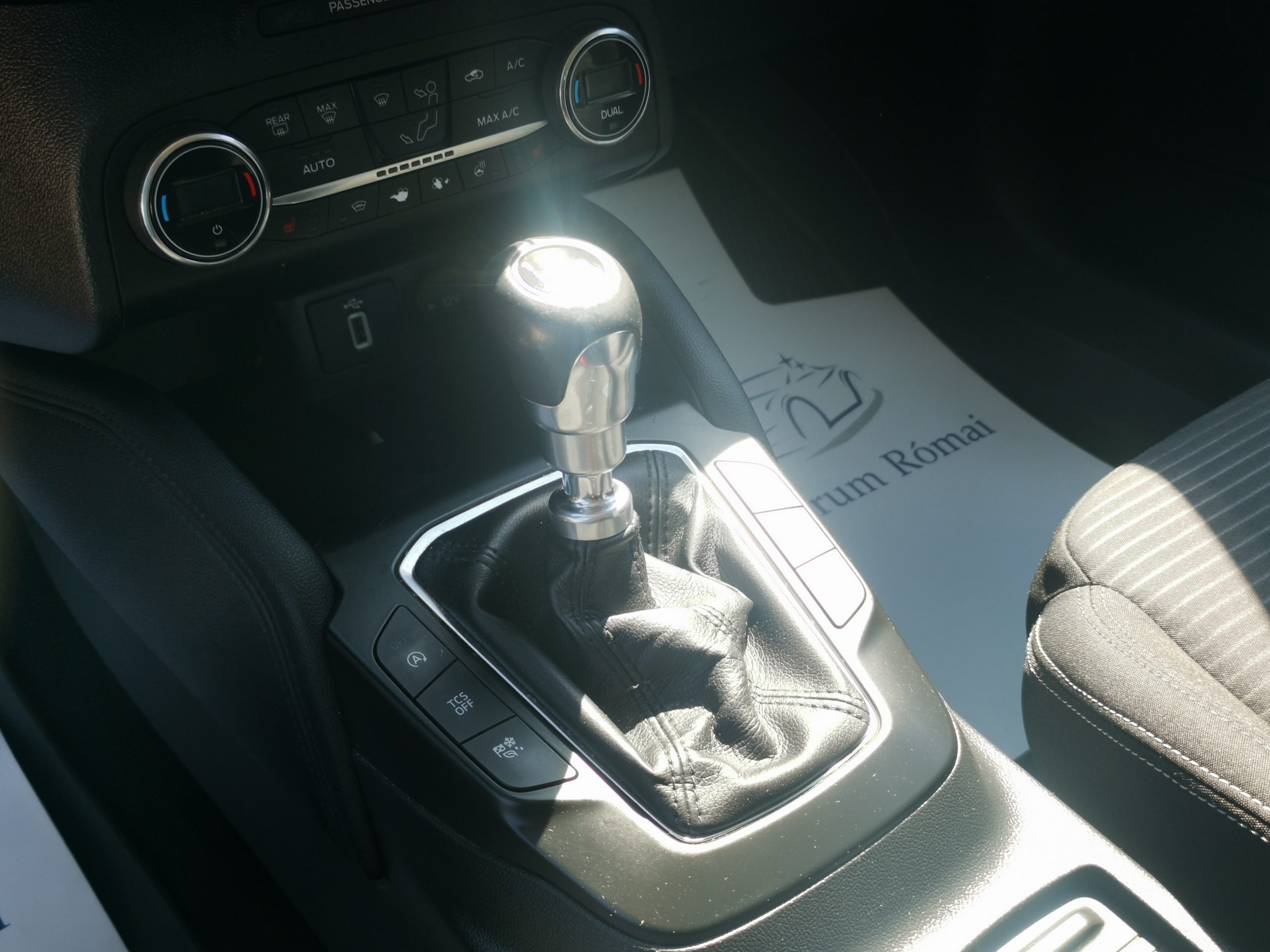 FORD FOCUS 1.0 EcoBoost mHEV Titanium MO.-i. 1. Tulaj. Szervizkönyv! NAVIGÁCIÓ. TEMPOMAT. ÜLÉSFŰTÉS. ALUFELNI