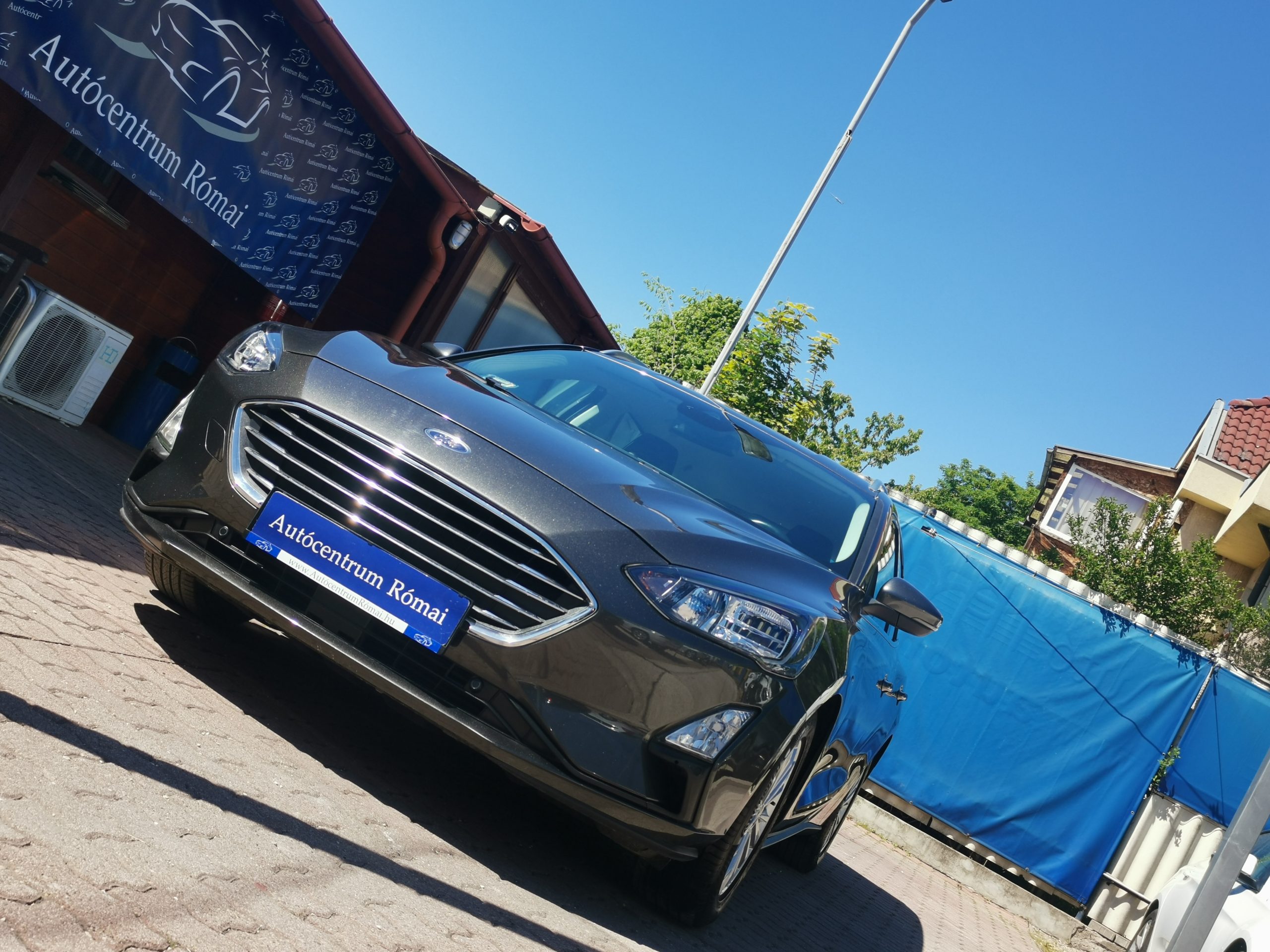 FORD FOCUS 1.0 EcoBoost mHEV Titanium MO.-i. 1. Tulaj. Szervizkönyv! NAVIGÁCIÓ. TEMPOMAT. ÜLÉSFŰTÉS. ALUFELNI