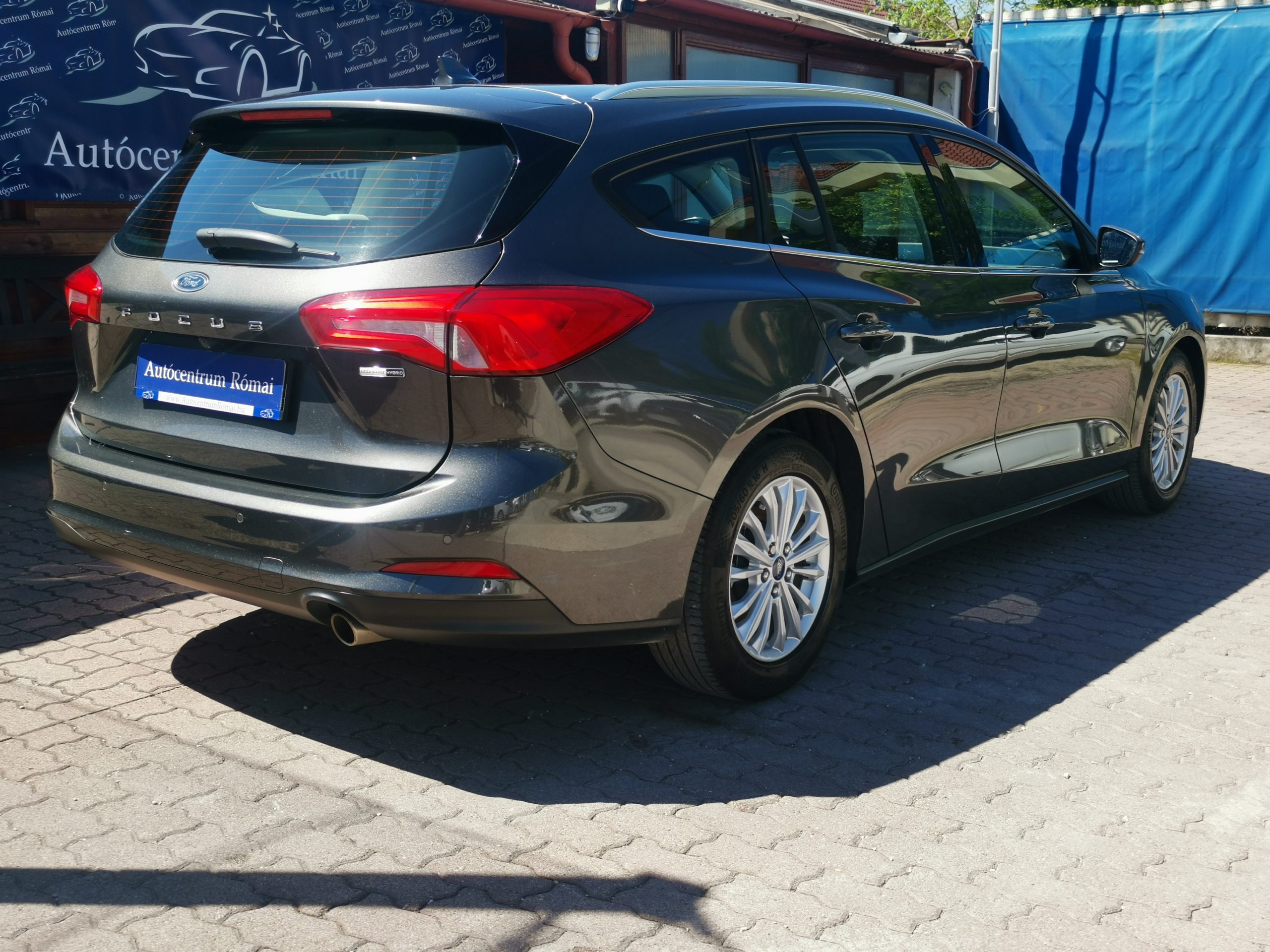 FORD FOCUS 1.0 EcoBoost mHEV Titanium MO.-i. 1. Tulaj. Szervizkönyv! NAVIGÁCIÓ. TEMPOMAT. ÜLÉSFŰTÉS. ALUFELNI