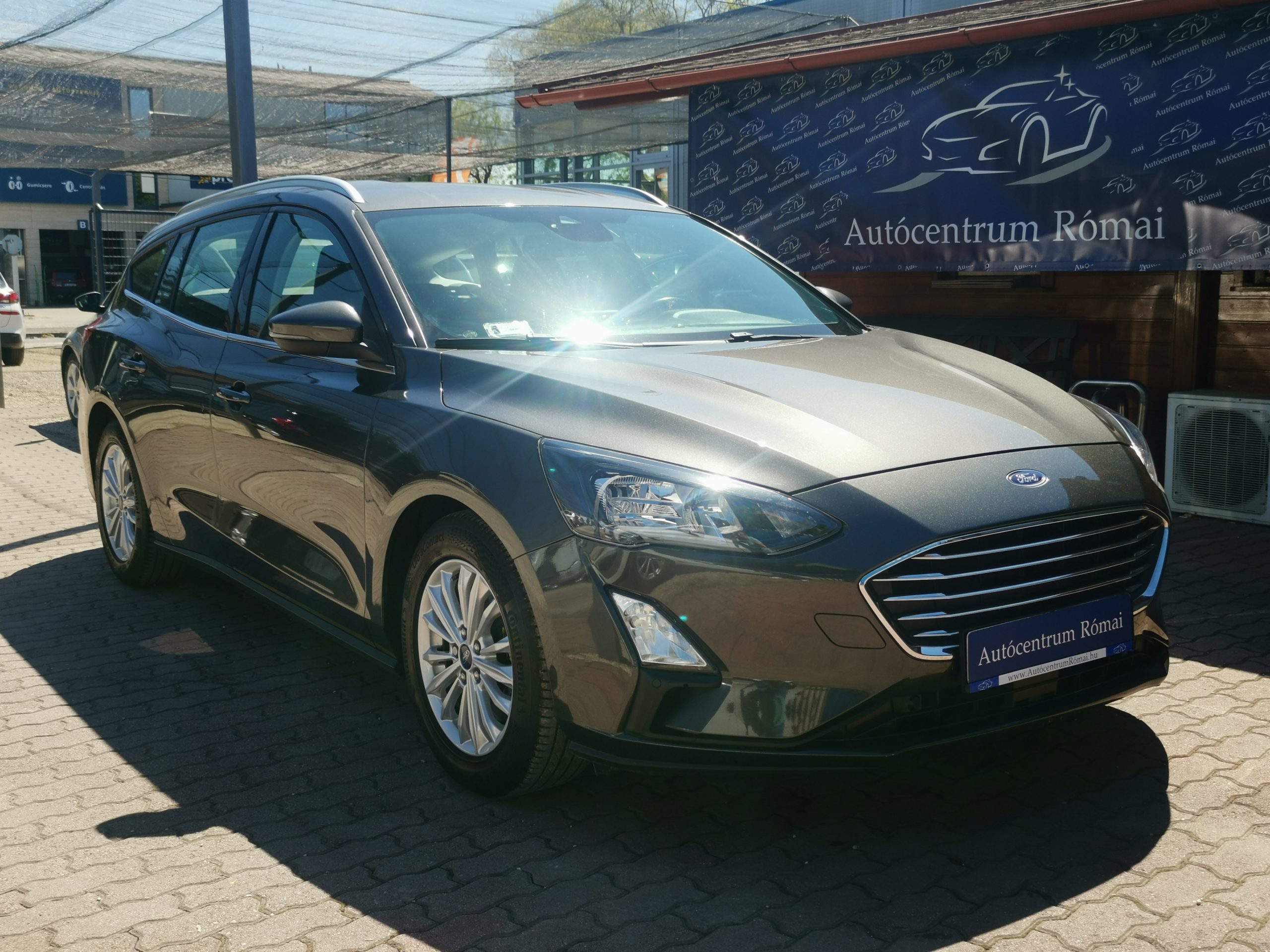 FORD FOCUS 1.0 EcoBoost mHEV Titanium MO.-i. 1. Tulaj. Szervizkönyv! NAVIGÁCIÓ. TEMPOMAT. ÜLÉSFŰTÉS. ALUFELNI