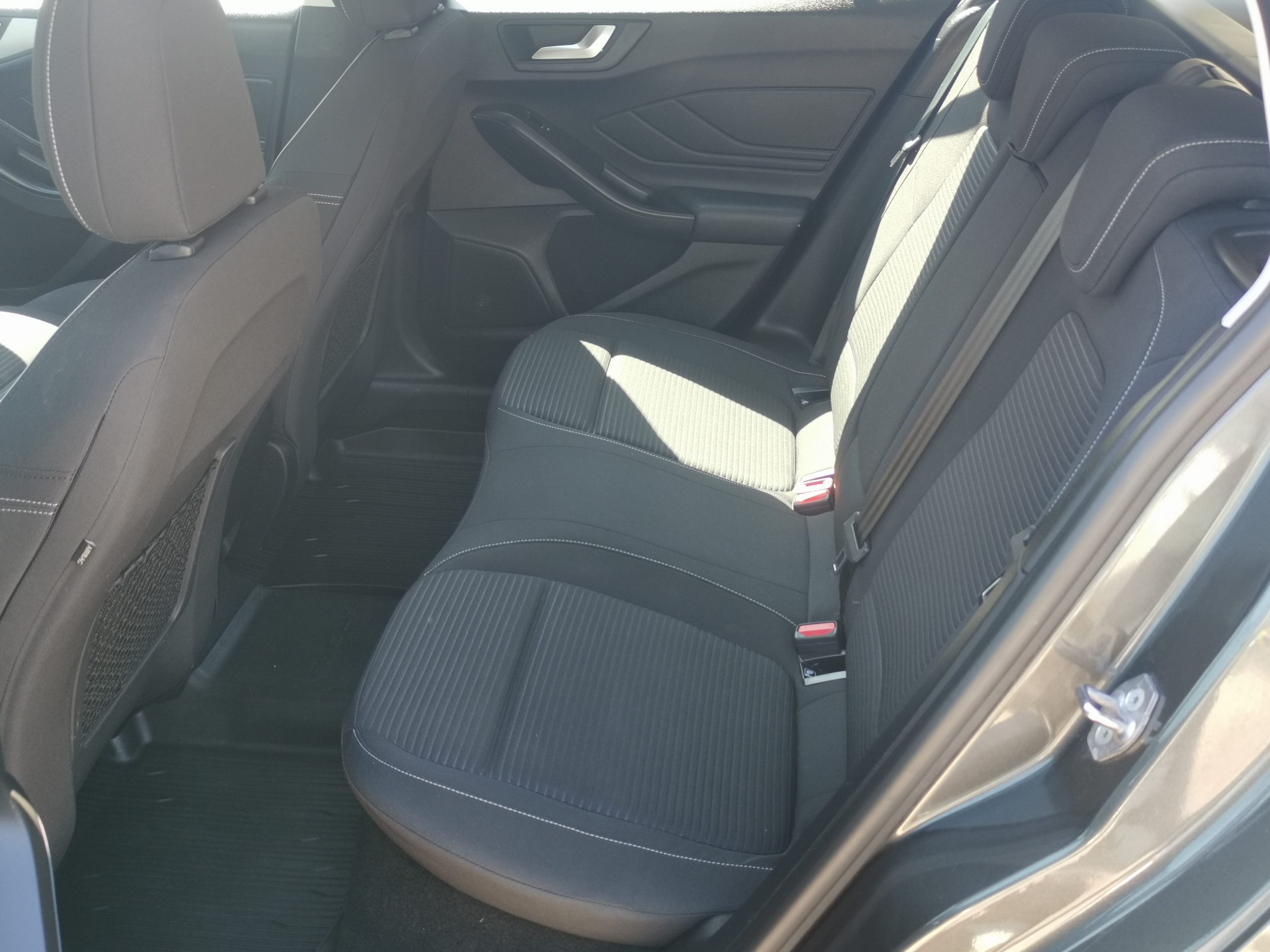 FORD FOCUS 1.0 EcoBoost mHEV Titanium MO.-i. 1. Tulaj. Szervizkönyv! NAVIGÁCIÓ. TEMPOMAT. ÜLÉSFŰTÉS. ALUFELNI