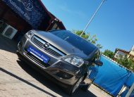 OPEL ZAFIRA B 1.8 Enjoy 2. Tulaj. Szervizkönyv! XENON. TEMPOMAT. ÜLÉSFŰTÉS. PARKRADAR