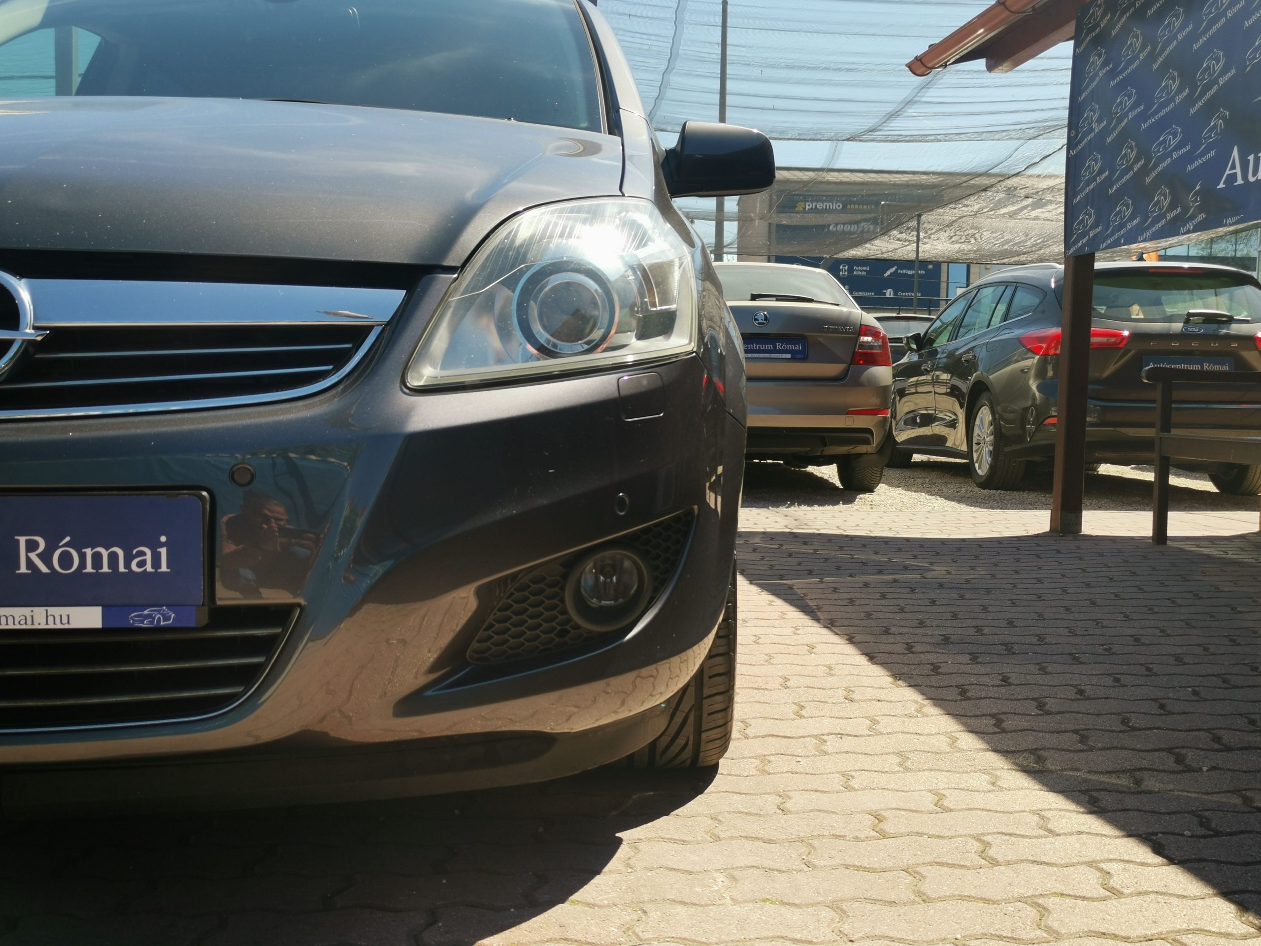 OPEL ZAFIRA B 1.8 Enjoy 2. Tulaj. Szervizkönyv! XENON. TEMPOMAT. ÜLÉSFŰTÉS. PARKRADAR