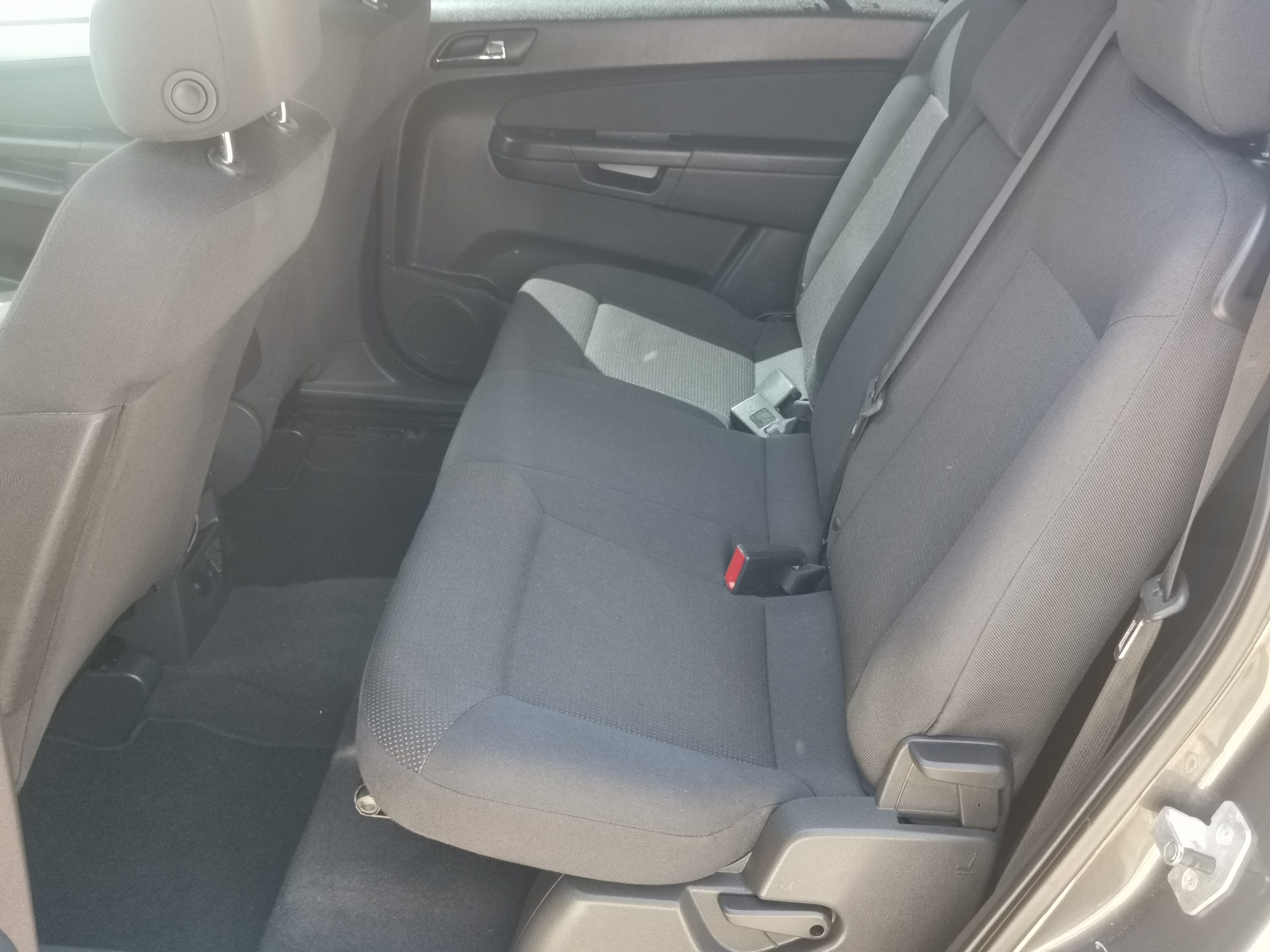 OPEL ZAFIRA B 1.8 Enjoy 2. Tulaj. Szervizkönyv! XENON. TEMPOMAT. ÜLÉSFŰTÉS. PARKRADAR