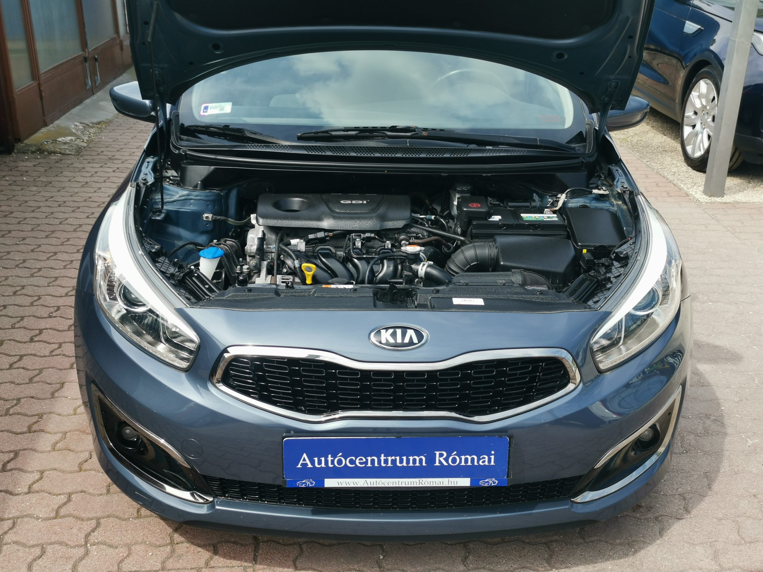 KIA CEE'D 1.6 GDI UEFA 2. Tulaj. DIGIT KLÍMA. NAVIGÁCIÓ. KAMERA. TEMPOMAT