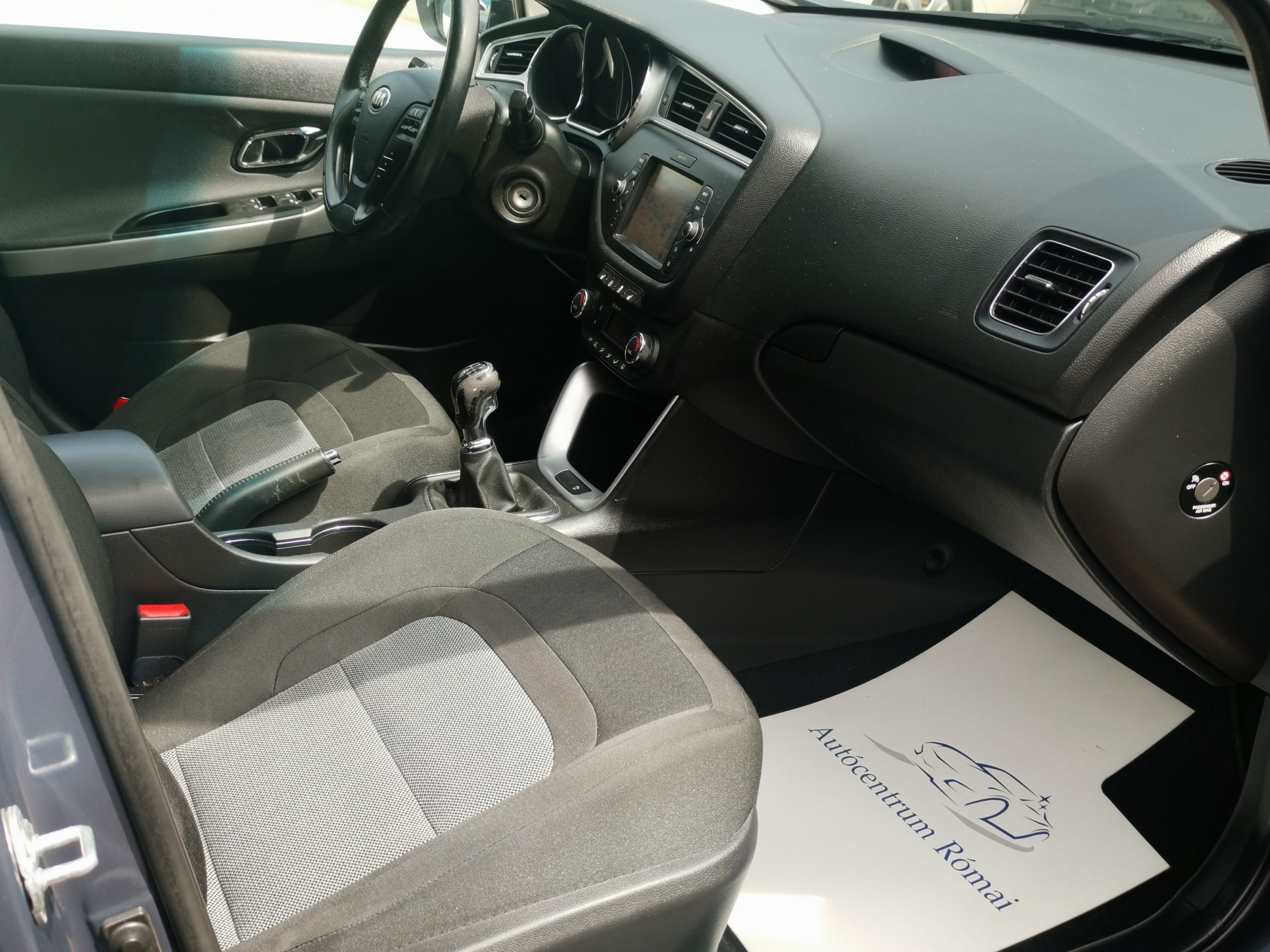 KIA CEE'D 1.6 GDI UEFA 2. Tulaj. DIGIT KLÍMA. NAVIGÁCIÓ. KAMERA. TEMPOMAT