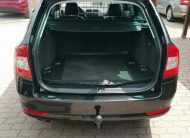 SKODA OCTAVIA Combi 1.4 TSI Elegance DSG 2. Tulaj. Szervizkönyv! NAPFÉNYTETŐ. FÉLBŐR BELSŐ. XENON. VONÓHOROG