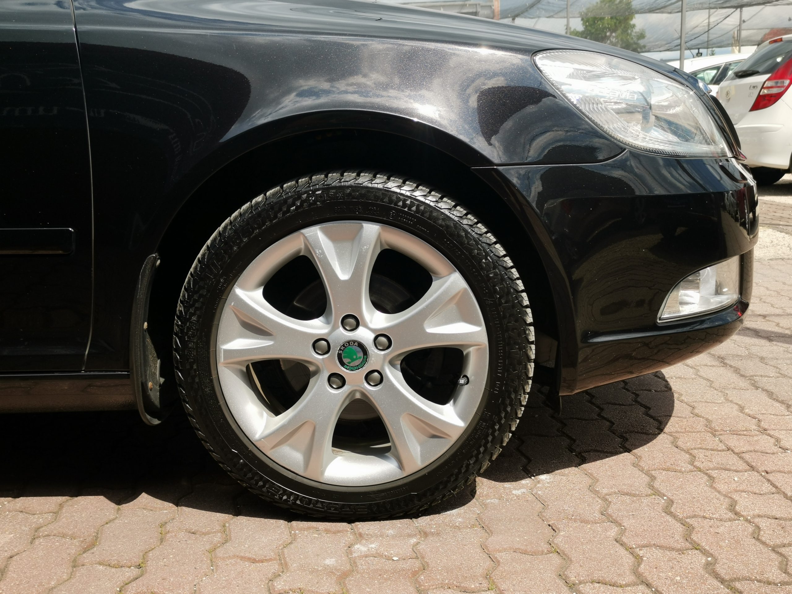 SKODA OCTAVIA Combi 1.4 TSI Elegance DSG 2. Tulaj. Szervizkönyv! NAPFÉNYTETŐ. FÉLBŐR BELSŐ. XENON. VONÓHOROG
