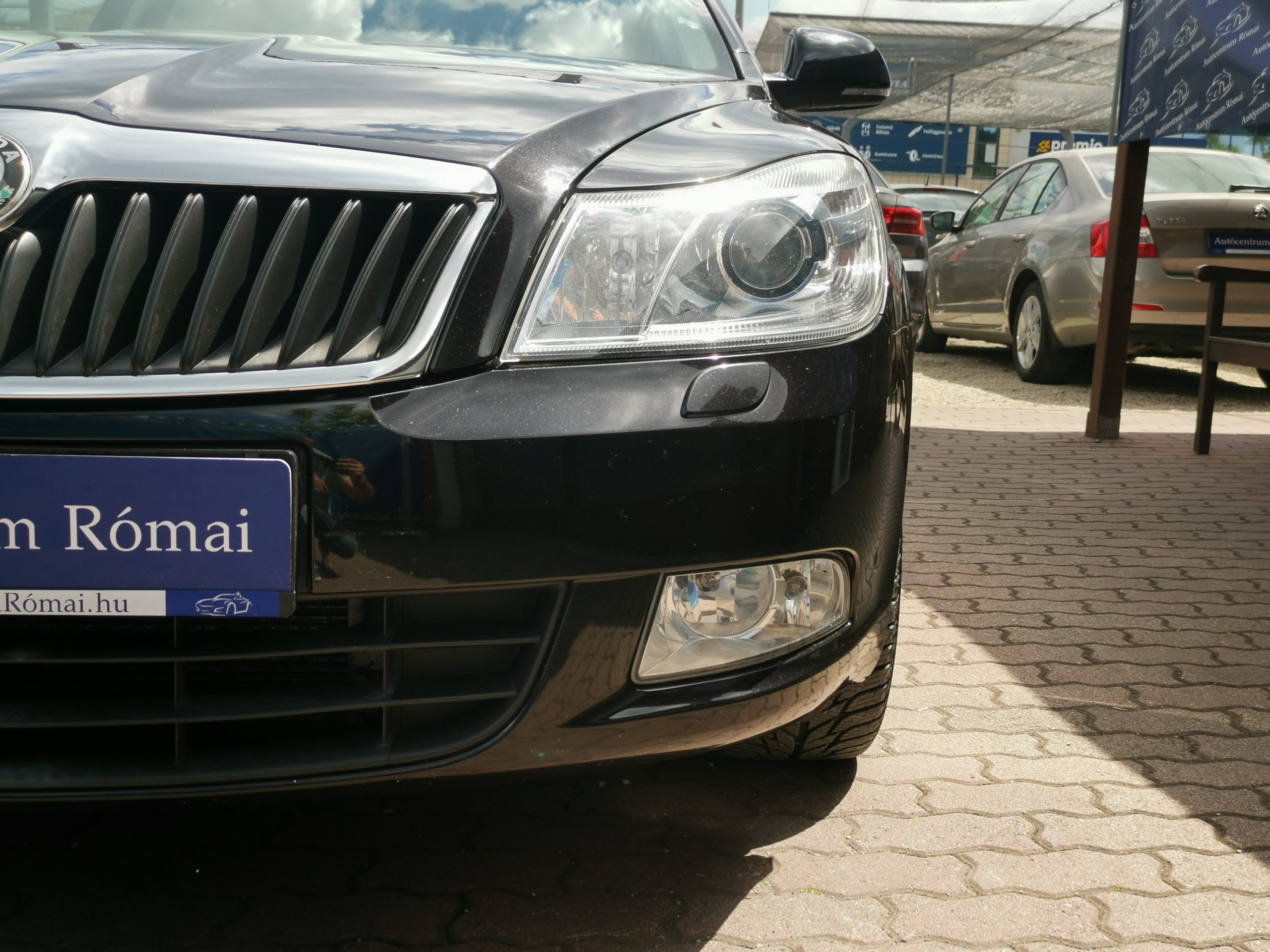 SKODA OCTAVIA Combi 1.4 TSI Elegance DSG 2. Tulaj. Szervizkönyv! NAPFÉNYTETŐ. FÉLBŐR BELSŐ. XENON. VONÓHOROG