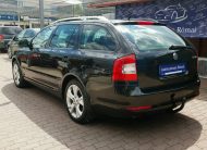 SKODA OCTAVIA Combi 1.4 TSI Elegance DSG 2. Tulaj. Szervizkönyv! NAPFÉNYTETŐ. FÉLBŐR BELSŐ. XENON. VONÓHOROG