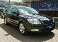 SKODA OCTAVIA Combi 1.4 TSI Elegance DSG 2. Tulaj. Szervizkönyv! NAPFÉNYTETŐ. FÉLBŐR BELSŐ. XENON. VONÓHOROG