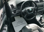 SKODA OCTAVIA Combi 1.4 TSI Elegance DSG 2. Tulaj. Szervizkönyv! NAPFÉNYTETŐ. FÉLBŐR BELSŐ. XENON. VONÓHOROG