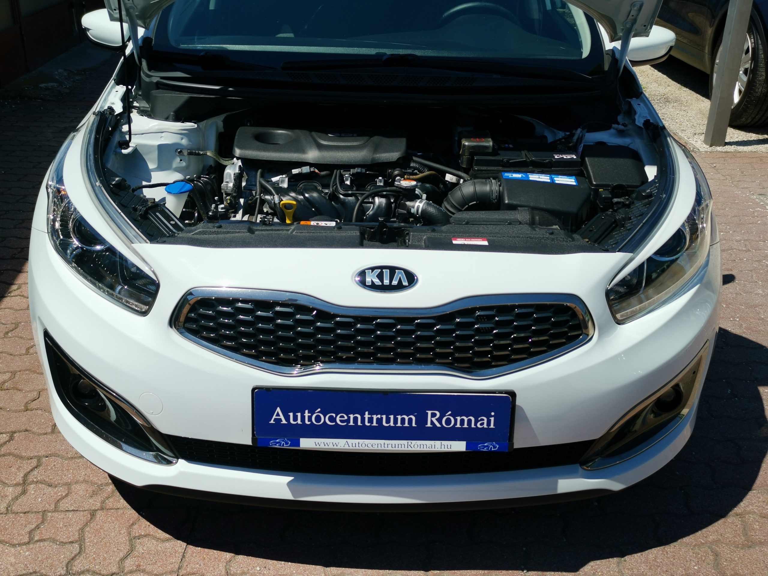 KIA CEE'D SW 1.6 GDI EX Limited 2. Tulaj. Szervizkönyv! DIGIT KLÍMA. TEMPOMAT. KAMERA. NAVIGÁCIÓ