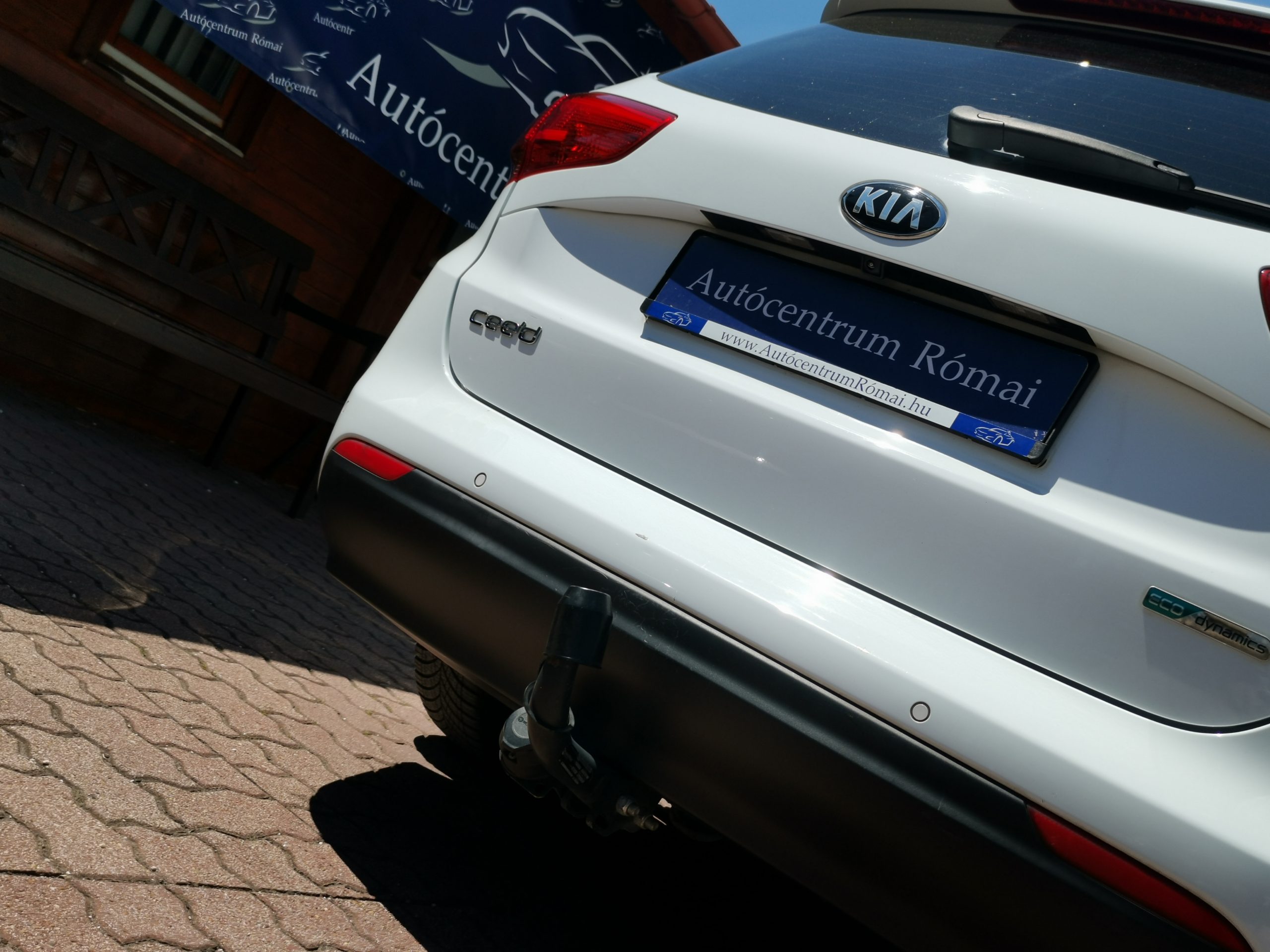 KIA CEE'D SW 1.6 GDI EX Limited 2. Tulaj. Szervizkönyv! DIGIT KLÍMA. TEMPOMAT. KAMERA. NAVIGÁCIÓ