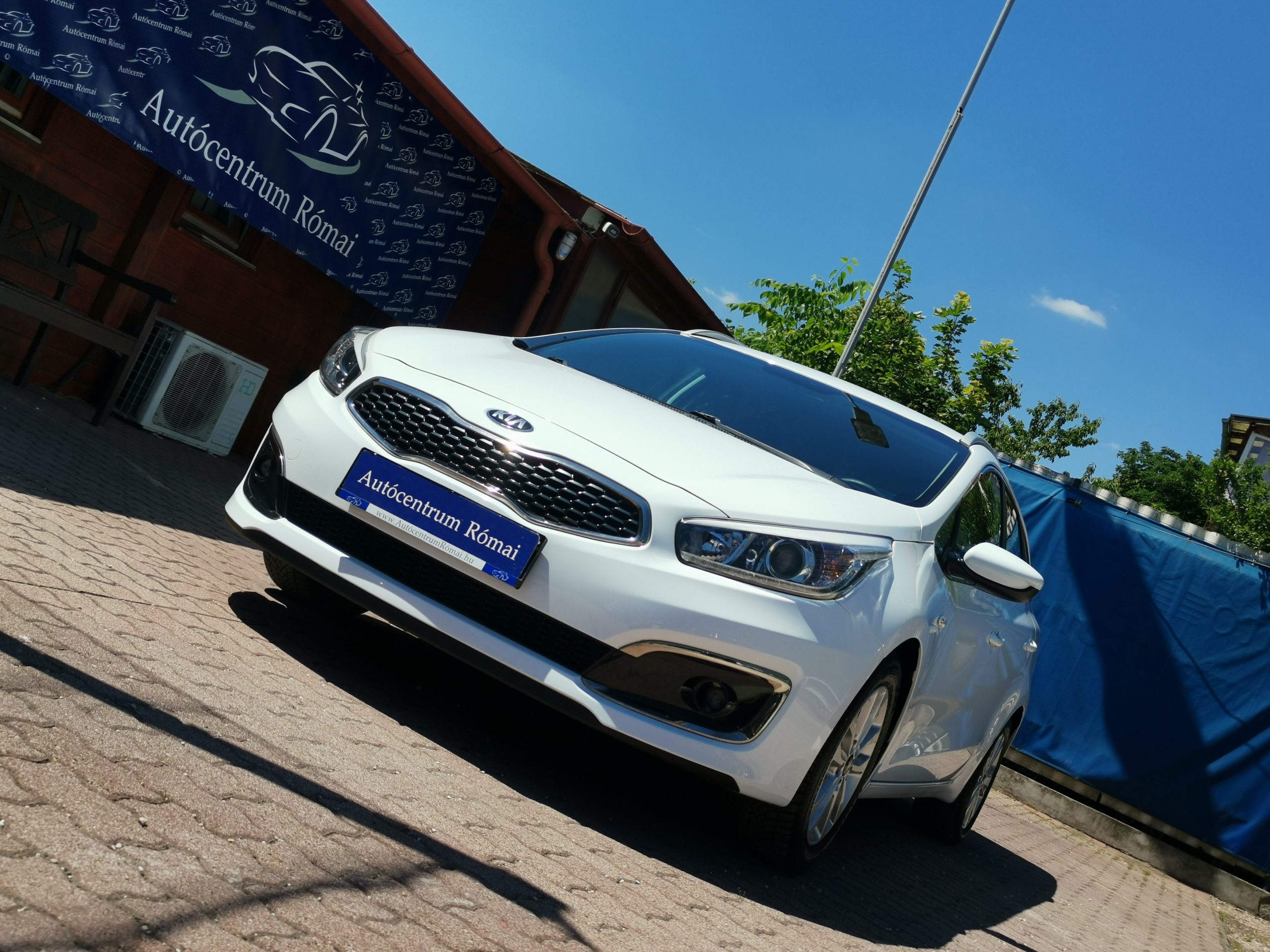 KIA CEE'D SW 1.6 GDI EX Limited 2. Tulaj. Szervizkönyv! DIGIT KLÍMA. TEMPOMAT. KAMERA. NAVIGÁCIÓ