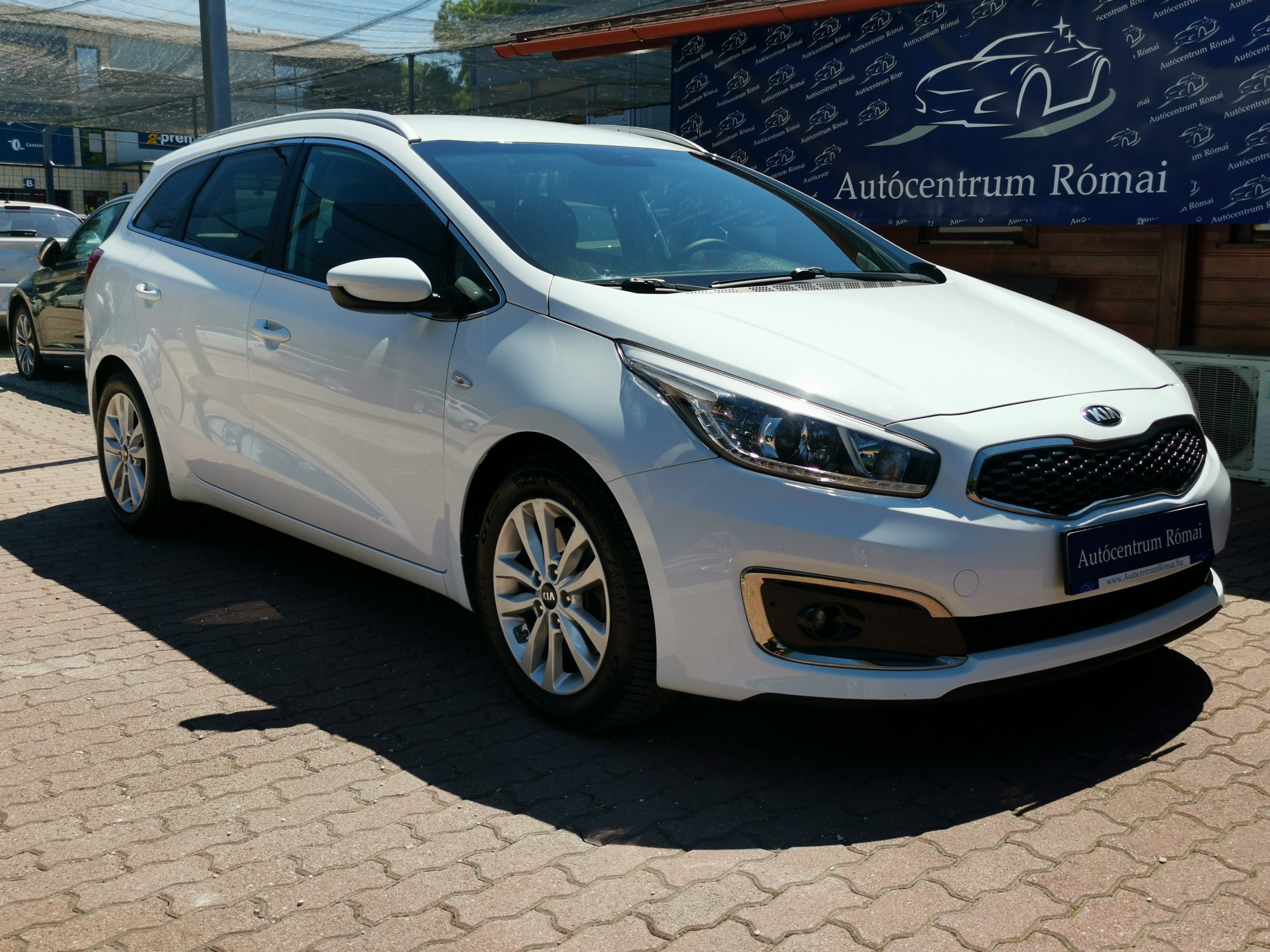 KIA CEE'D SW 1.6 GDI EX Limited 2. Tulaj. Szervizkönyv! DIGIT KLÍMA. TEMPOMAT. KAMERA. NAVIGÁCIÓ