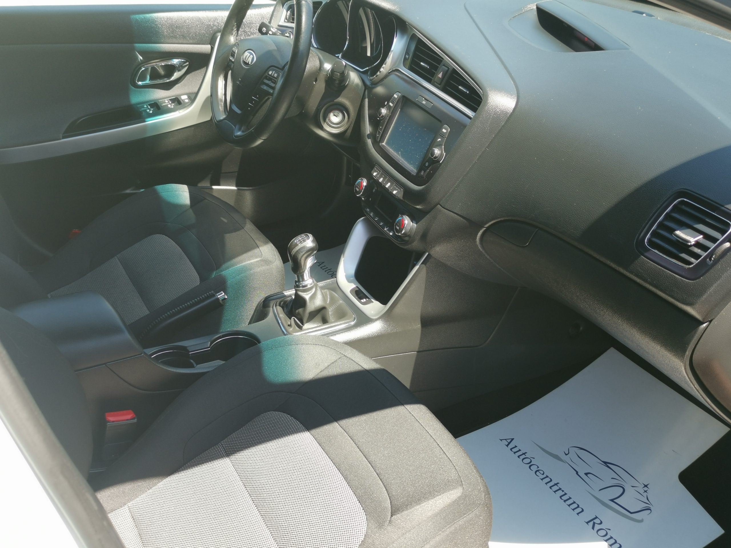 KIA CEE'D SW 1.6 GDI EX Limited 2. Tulaj. Szervizkönyv! DIGIT KLÍMA. TEMPOMAT. KAMERA. NAVIGÁCIÓ