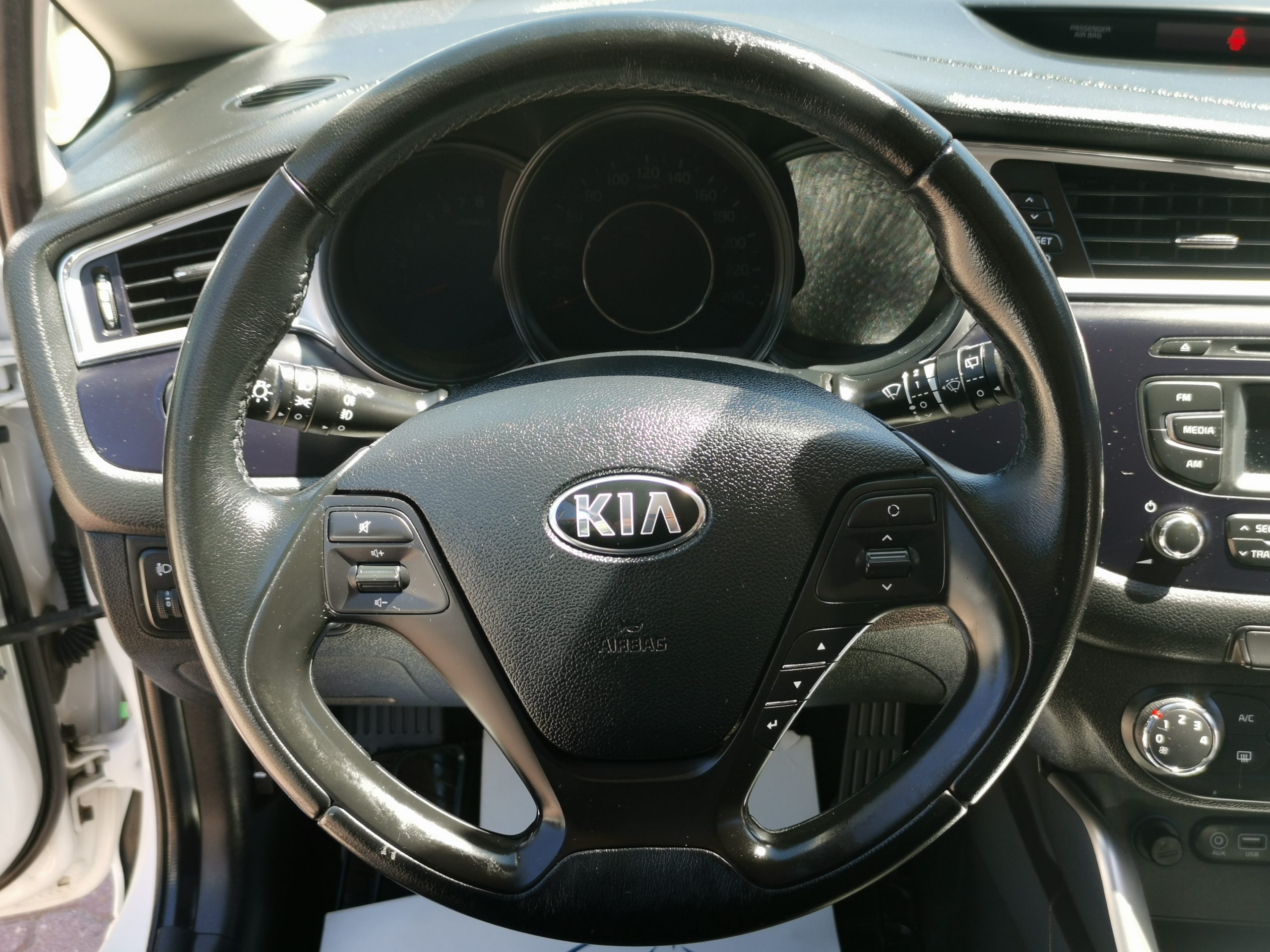 KIA CEE'D 1.4 CVVT LX 2. Tulaj. Szervizkönyv! KLÍMA. ALUFELNI. KÖDLÁMPA