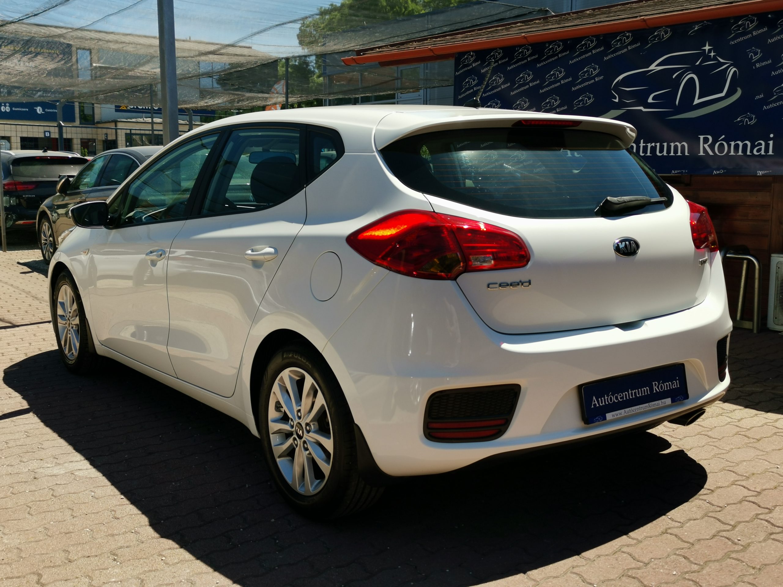 KIA CEE'D 1.4 CVVT LX 2. Tulaj. Szervizkönyv! KLÍMA. ALUFELNI. KÖDLÁMPA