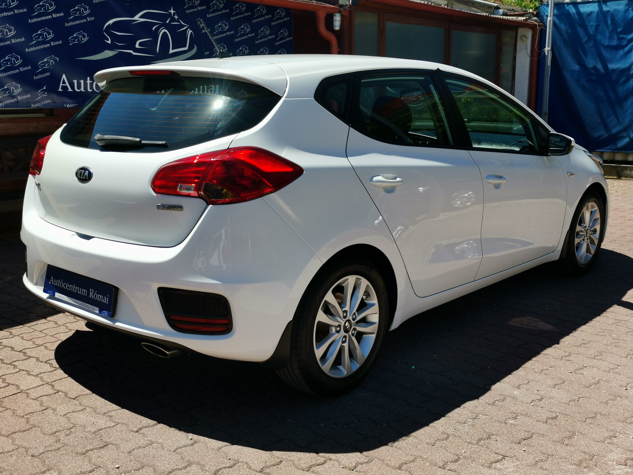 KIA CEE'D 1.4 CVVT LX 2. Tulaj. Szervizkönyv! KLÍMA. ALUFELNI. KÖDLÁMPA