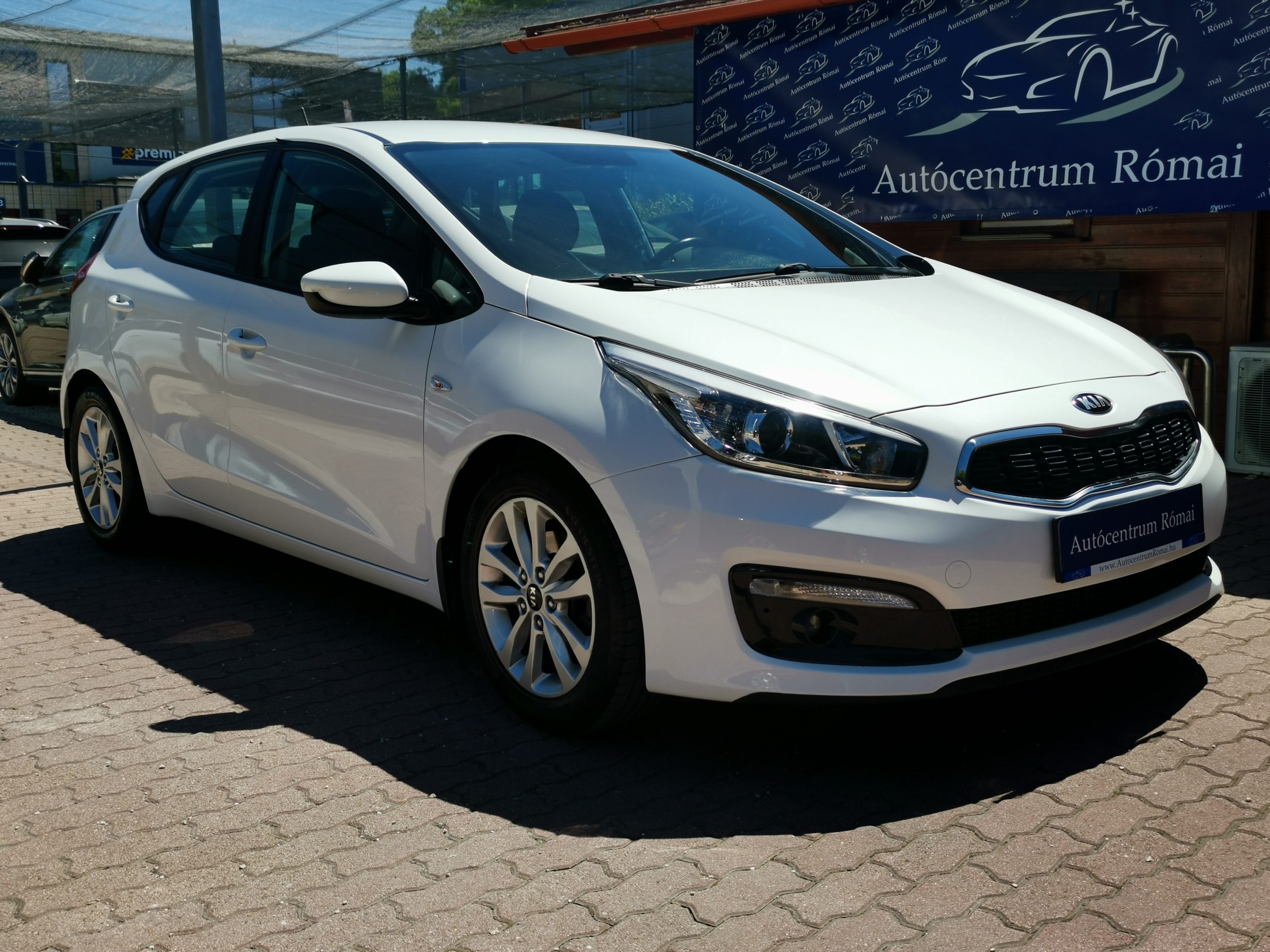 KIA CEE'D 1.4 CVVT LX 2. Tulaj. Szervizkönyv! KLÍMA. ALUFELNI. KÖDLÁMPA