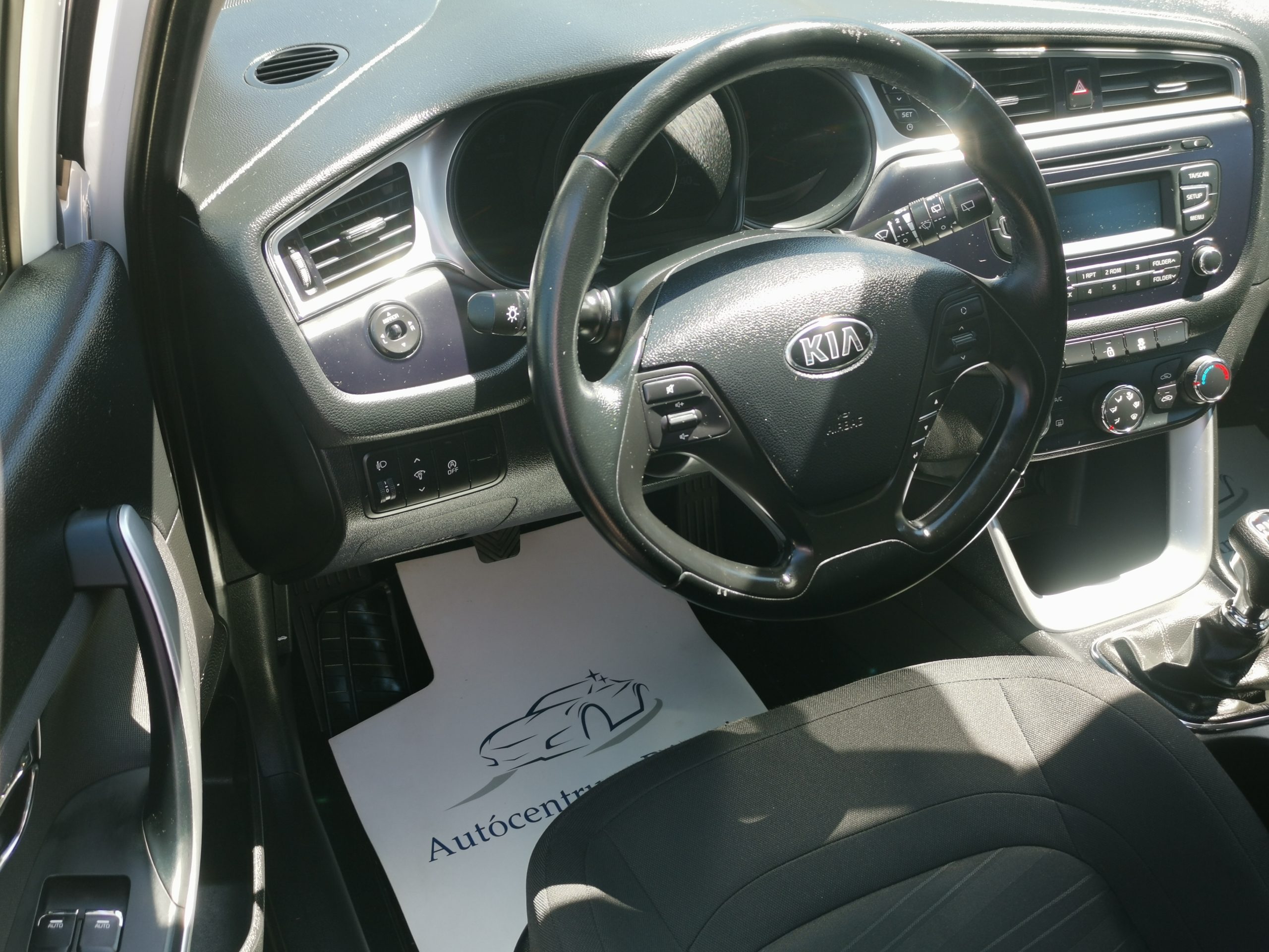 KIA CEE'D 1.4 CVVT LX 2. Tulaj. Szervizkönyv! KLÍMA. ALUFELNI. KÖDLÁMPA