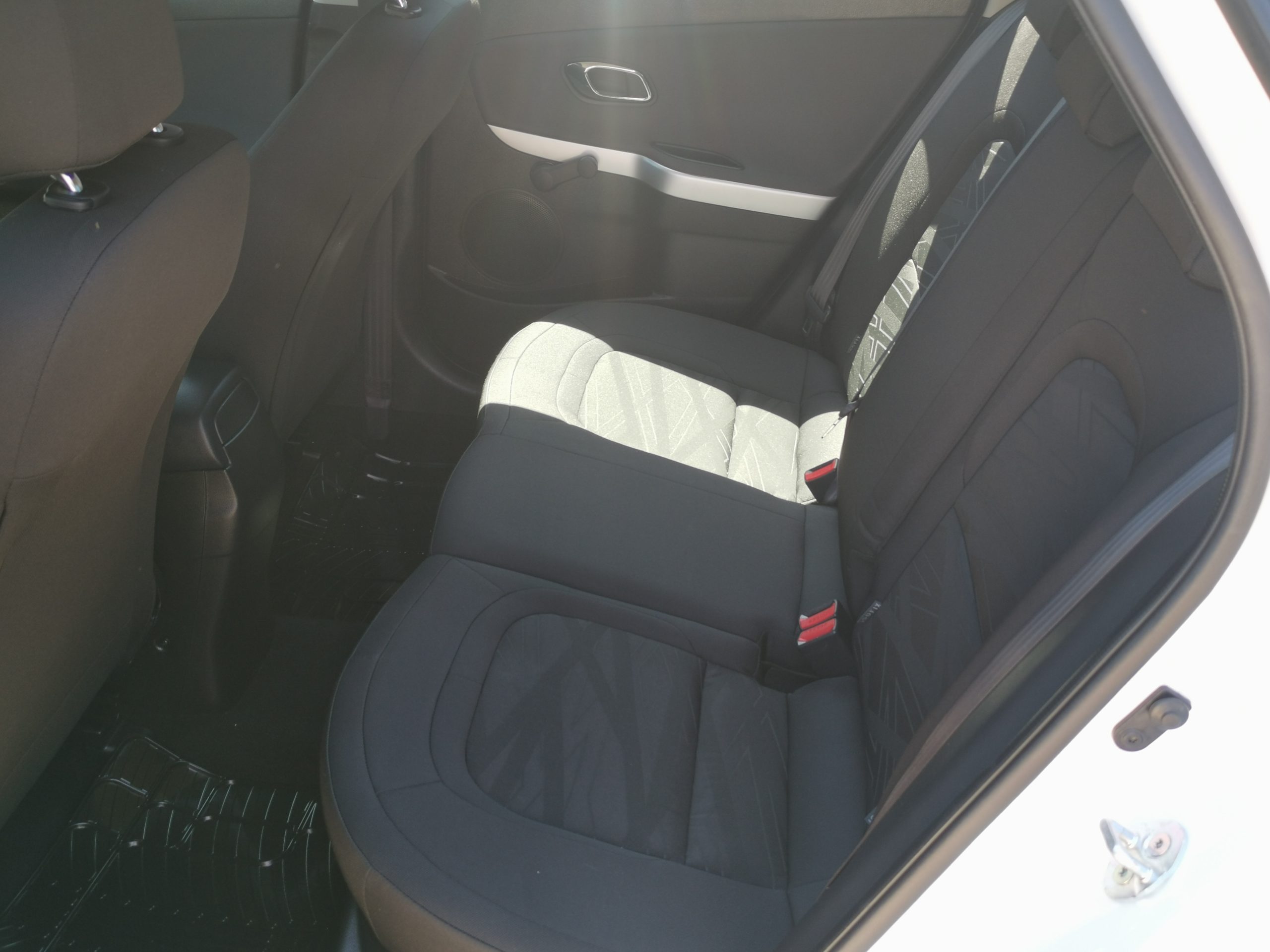 KIA CEE'D 1.4 CVVT LX 2. Tulaj. Szervizkönyv! KLÍMA. ALUFELNI. KÖDLÁMPA
