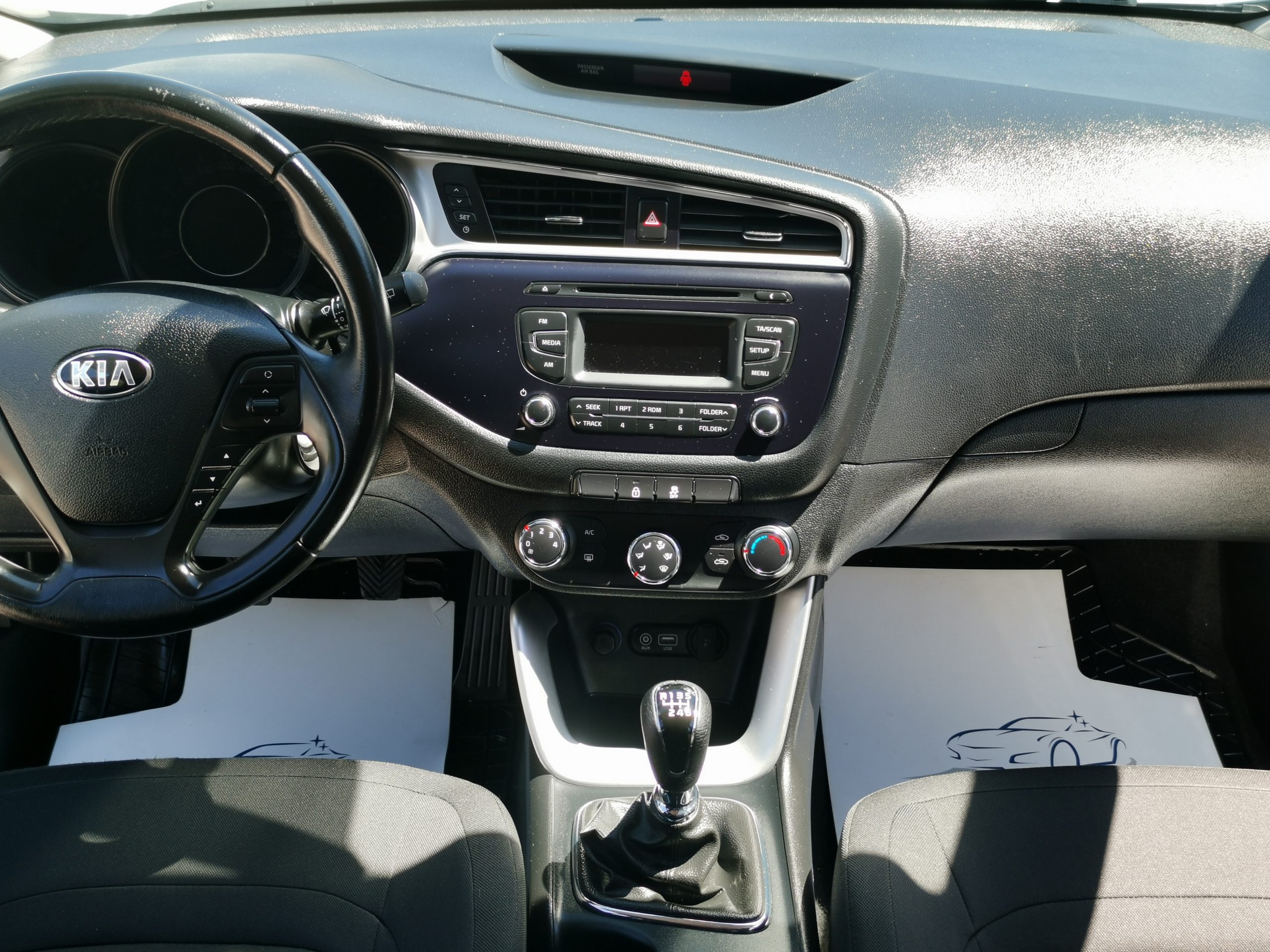 KIA CEE'D 1.4 CVVT LX 2. Tulaj. Szervizkönyv! KLÍMA. ALUFELNI. KÖDLÁMPA
