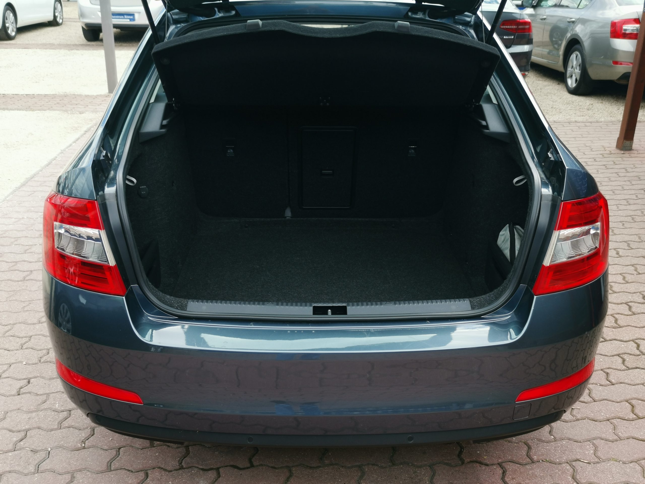 SKODA OCTAVIA 1.0 TSI Style MO.-i. 1. Tulaj. ÁFÁ-s! TEMPOMAT. PARKRADAR. ALUEFLNI. KÖDLÁMPA