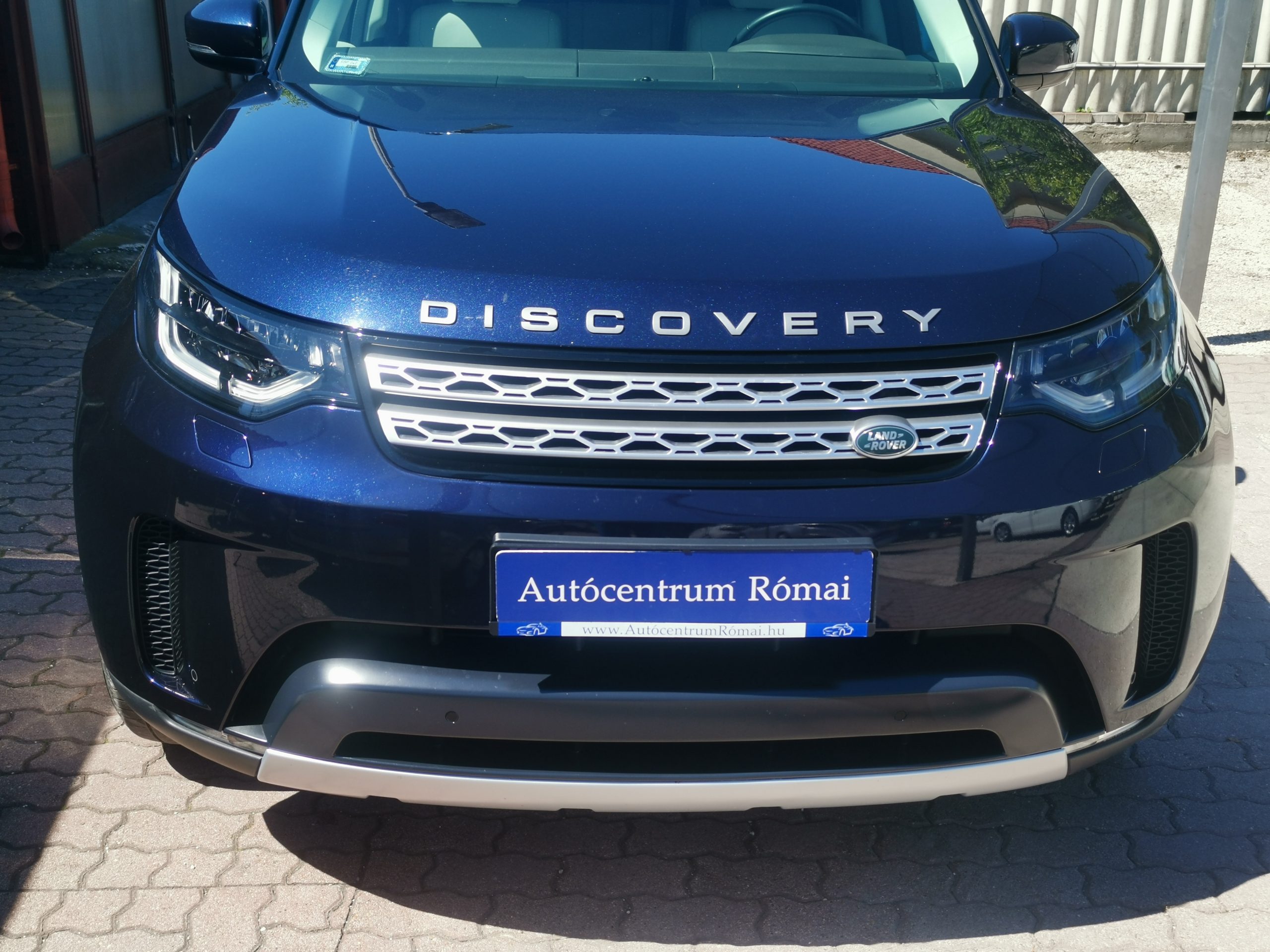 LAND ROVER DISCOVERY 3.0 SDV6 HSE Luxury (Automata) [7 személyes ] MO.-i. 1. Tulaj. 51.000km! BŐRBELSŐ. LED. PANORÁMA TETŐ. VONÓHOROG