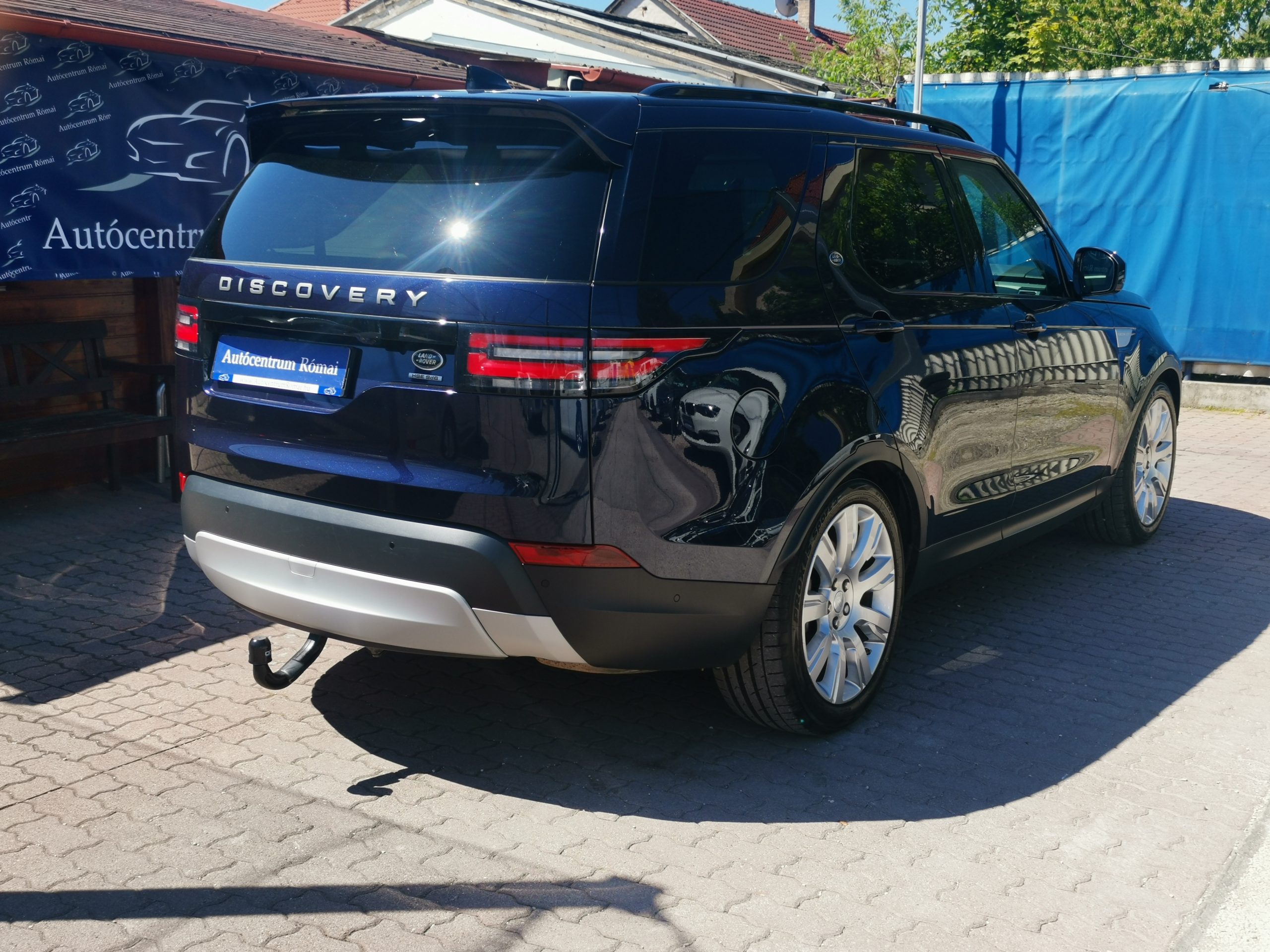 LAND ROVER DISCOVERY 3.0 SDV6 HSE Luxury (Automata) [7 személyes ] MO.-i. 1. Tulaj. 51.000km! BŐRBELSŐ. LED. PANORÁMA TETŐ. VONÓHOROG