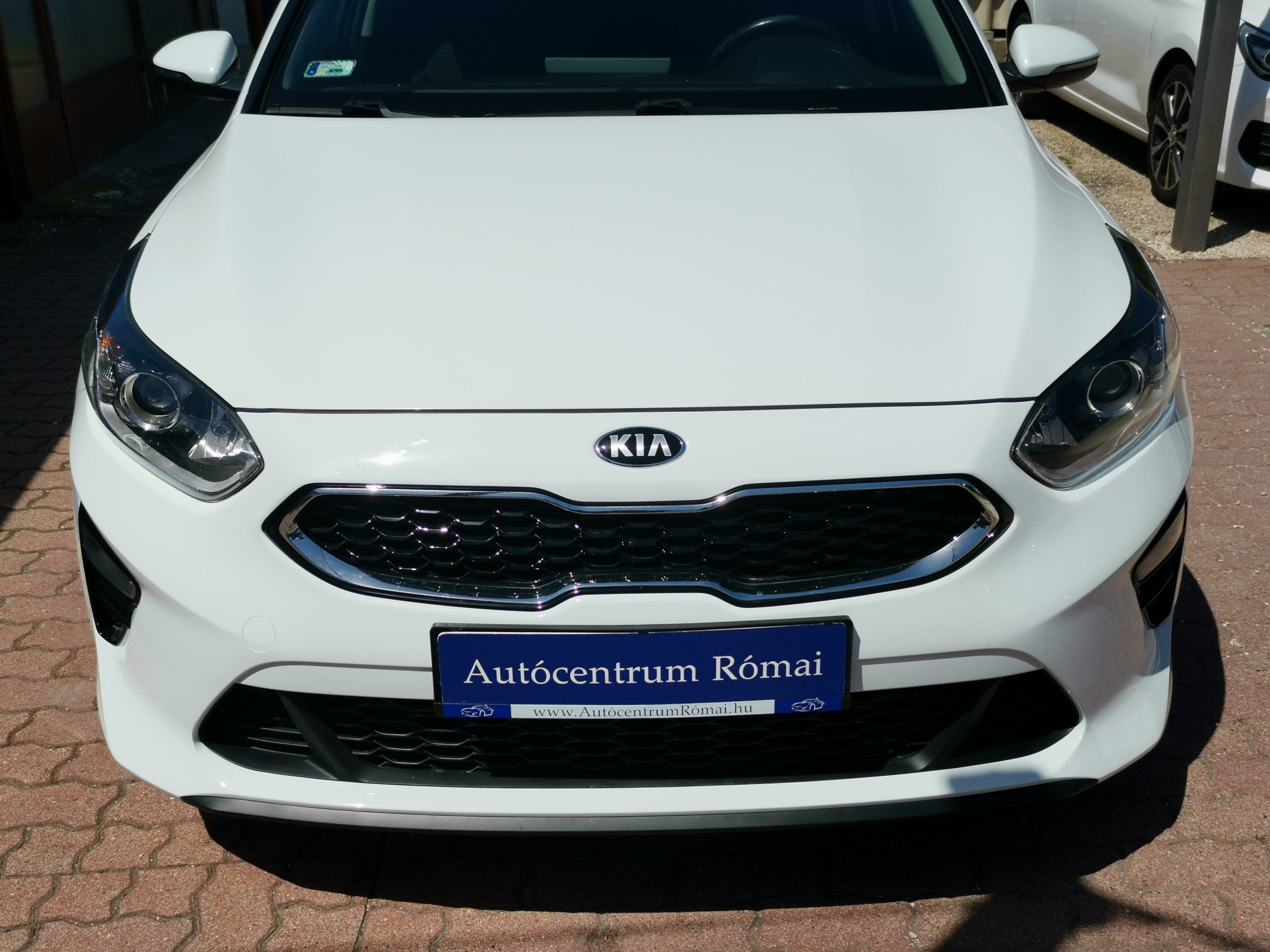 KIA CEE'D Ceed SW 1.0 T-GDI Gold 84.000km! Szervizkönyv! TEMPOMAT. KAMERA. ÜLÉSFŰTÉS. ALUFELNI