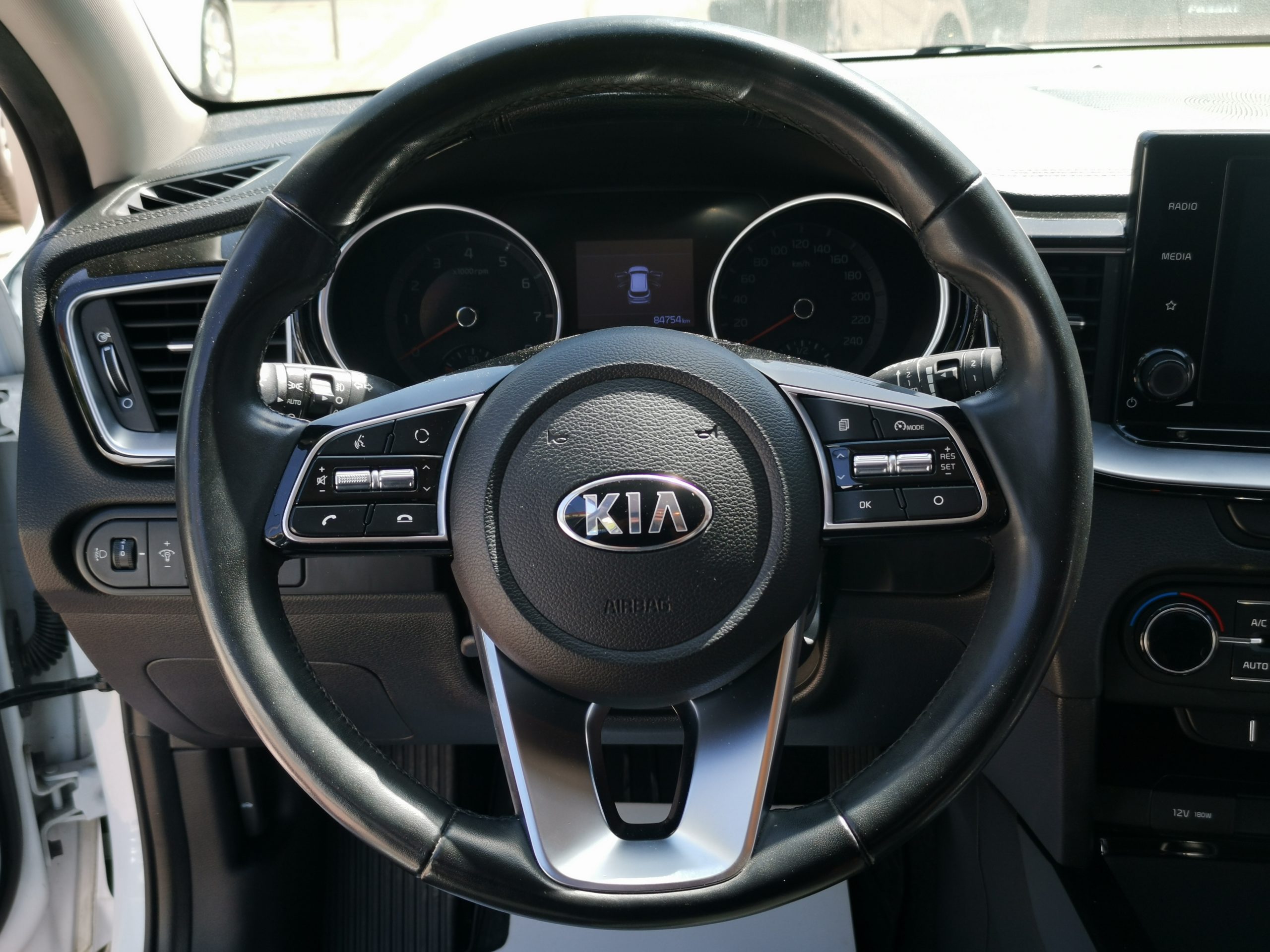 KIA CEE'D Ceed SW 1.0 T-GDI Gold 84.000km! Szervizkönyv! TEMPOMAT. KAMERA. ÜLÉSFŰTÉS. ALUFELNI