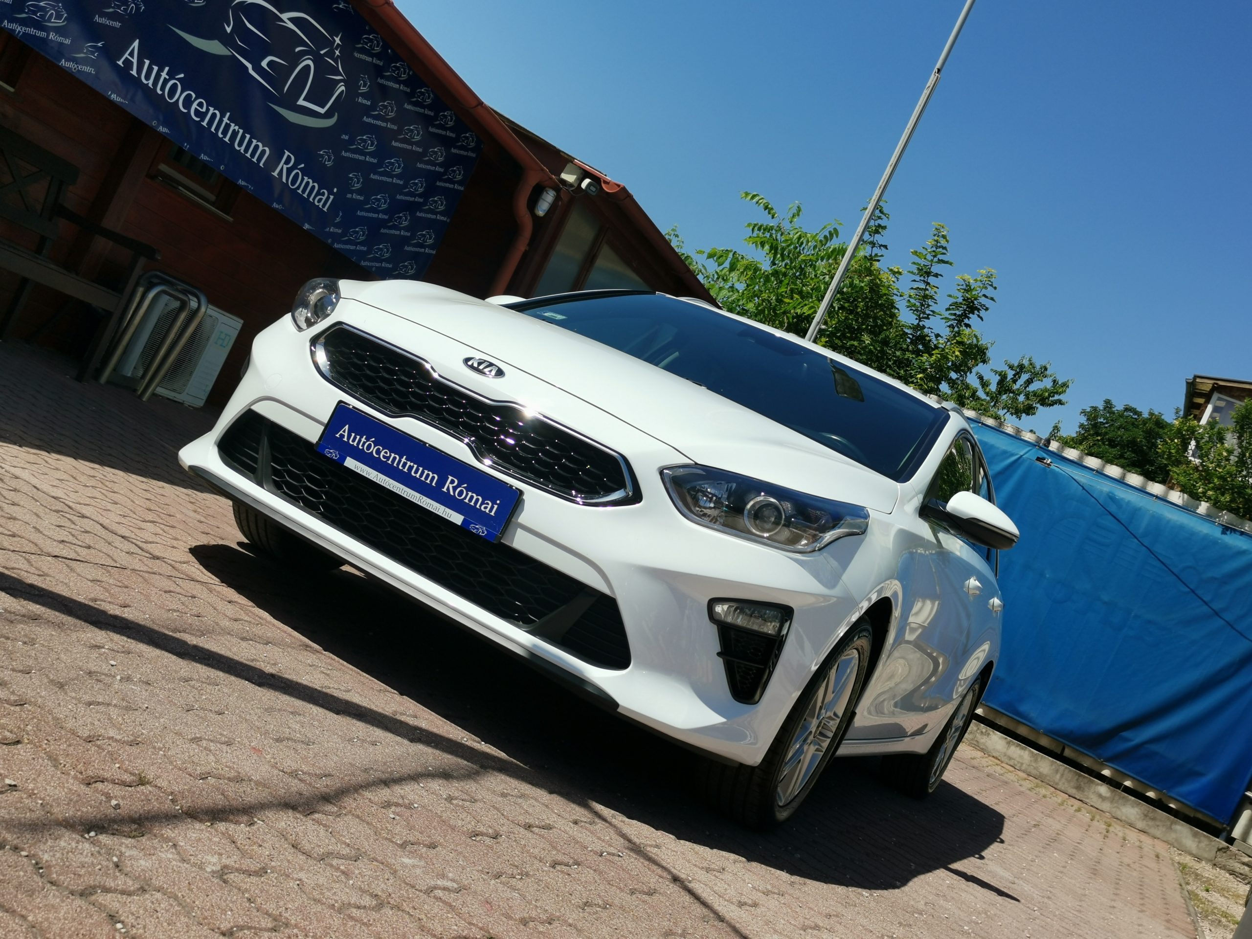 KIA CEE'D Ceed SW 1.0 T-GDI Gold 84.000km! Szervizkönyv! TEMPOMAT. KAMERA. ÜLÉSFŰTÉS. ALUFELNI