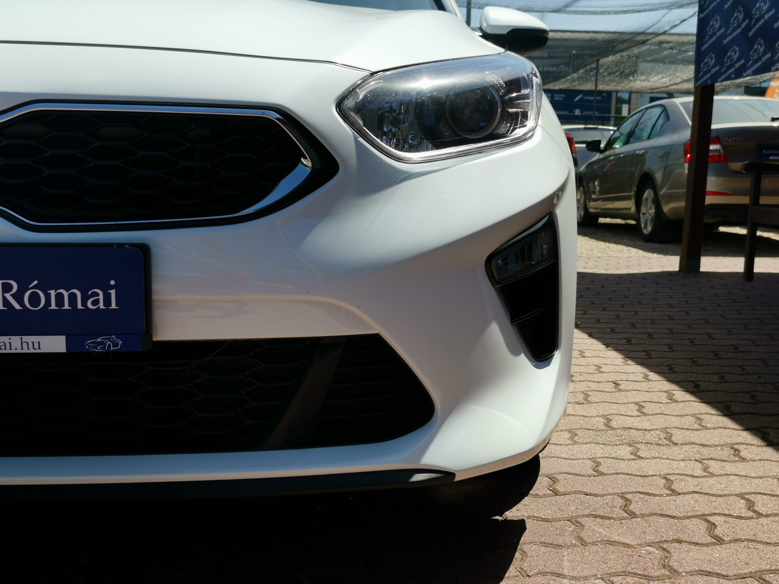 KIA CEE'D Ceed SW 1.0 T-GDI Gold 84.000km! Szervizkönyv! TEMPOMAT. KAMERA. ÜLÉSFŰTÉS. ALUFELNI