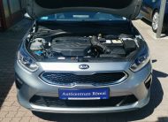 KIA CEE'D Ceed SW 1.6 CRDi HP Gold MO.-i. 1. Tulaj. Szervizkönyv! ÁFÁ-S! TEMPOMAT. KAMERA. ÜLÉSFŰTÉS