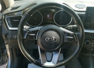 KIA CEE'D Ceed SW 1.6 CRDi HP Gold MO.-i. 1. Tulaj. Szervizkönyv! ÁFÁ-S! TEMPOMAT. KAMERA. ÜLÉSFŰTÉS
