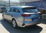 KIA CEE'D Ceed SW 1.6 CRDi HP Gold MO.-i. 1. Tulaj. Szervizkönyv! ÁFÁ-S! TEMPOMAT. KAMERA. ÜLÉSFŰTÉS