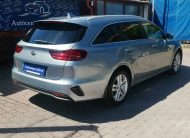 KIA CEE'D Ceed SW 1.6 CRDi HP Gold MO.-i. 1. Tulaj. Szervizkönyv! ÁFÁ-S! TEMPOMAT. KAMERA. ÜLÉSFŰTÉS