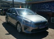 KIA CEE'D Ceed SW 1.6 CRDi HP Gold MO.-i. 1. Tulaj. Szervizkönyv! ÁFÁ-S! TEMPOMAT. KAMERA. ÜLÉSFŰTÉS