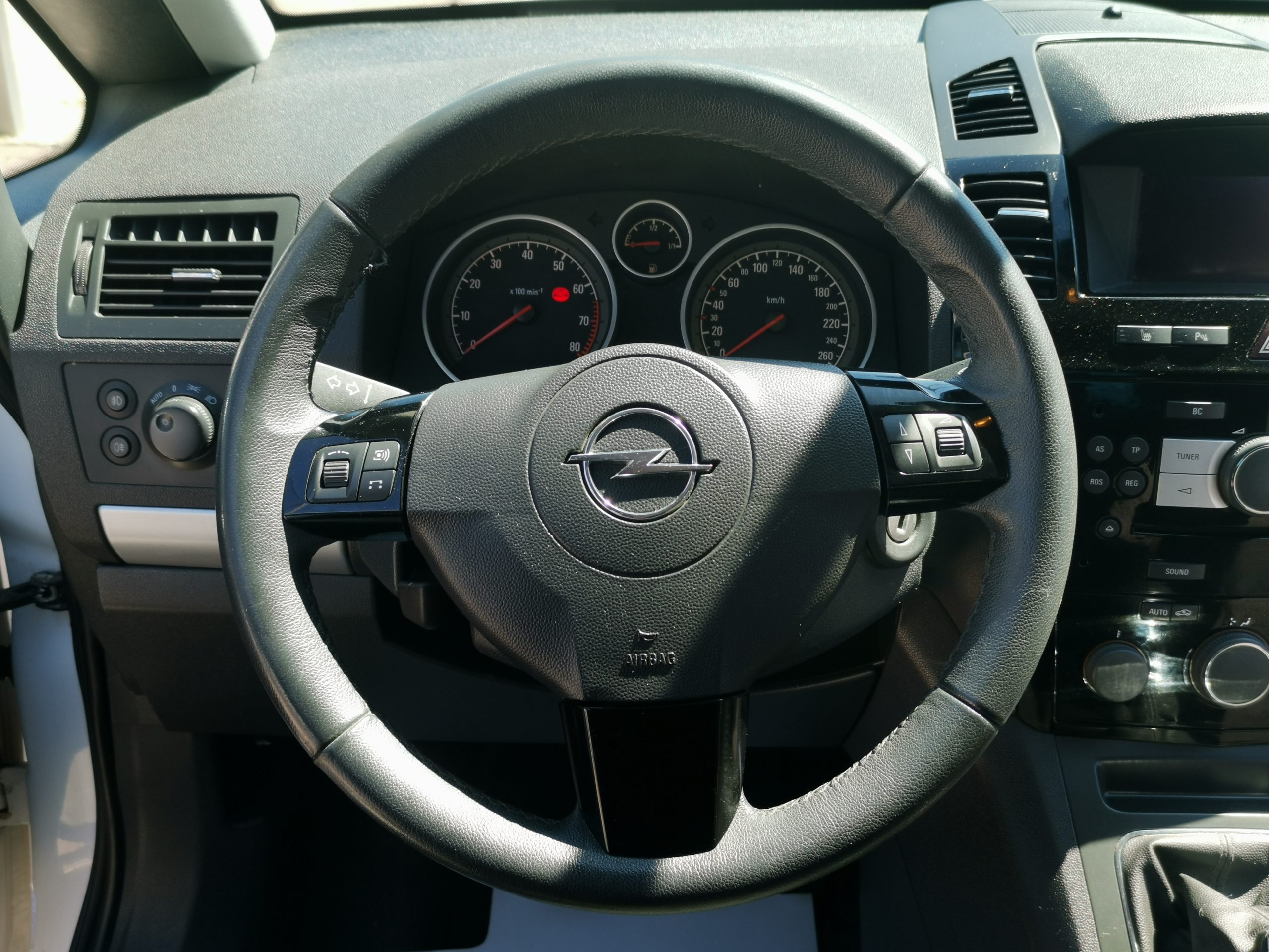 OPEL ZAFIRA B 1.8 Enjoy 140LE. 7 SZEM. XENON. PARKRADAR. DIGIT KLÍMA. TEMPOMAT. ÜLÉSFŰTÉS